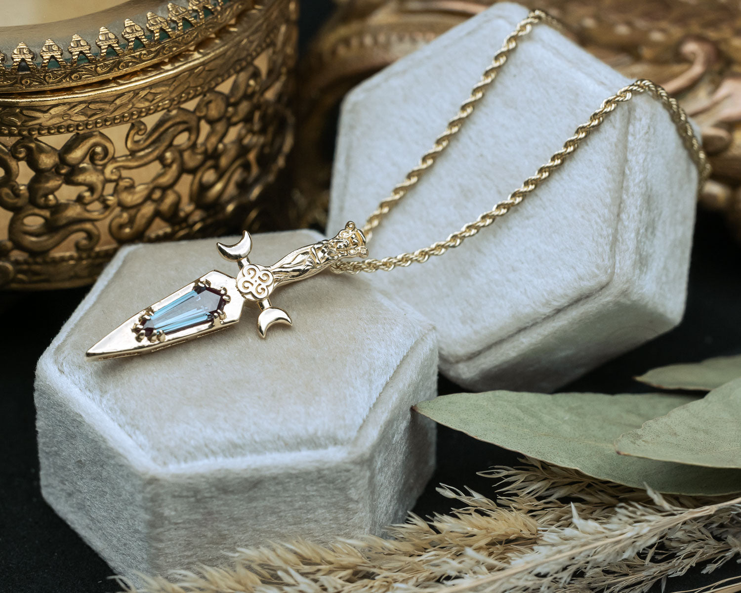 GODDESS DAGGER PENDANT IN 14K GOLD WITH AN ELONGATED KITE CUT LAB-GROWN ALEXANDRITE-Staghead Designs