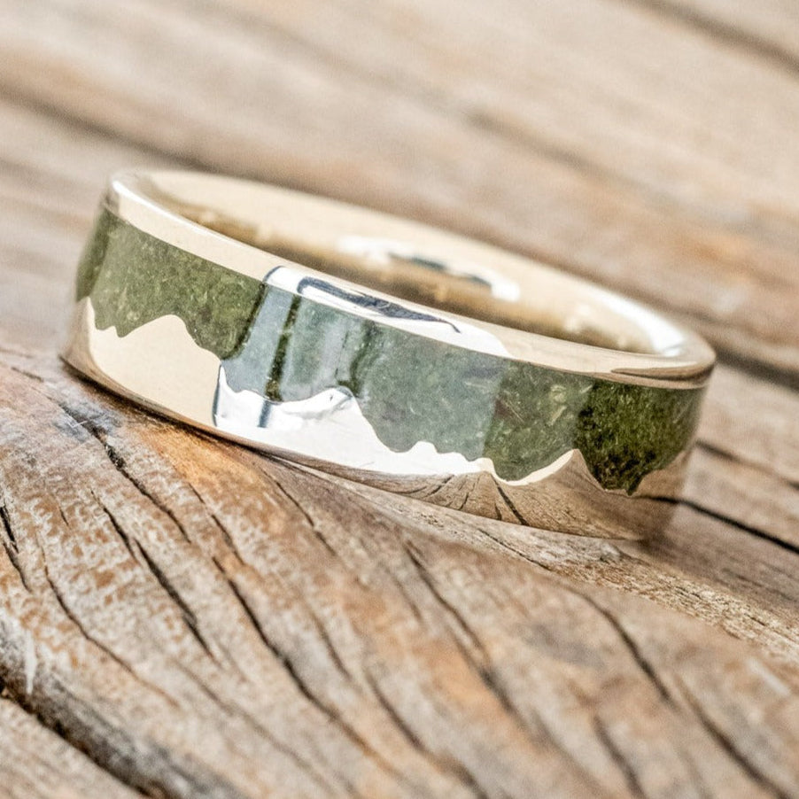 "HELIOS" - MOSS MOUNTAIN RANGE WEDDING BAND-1