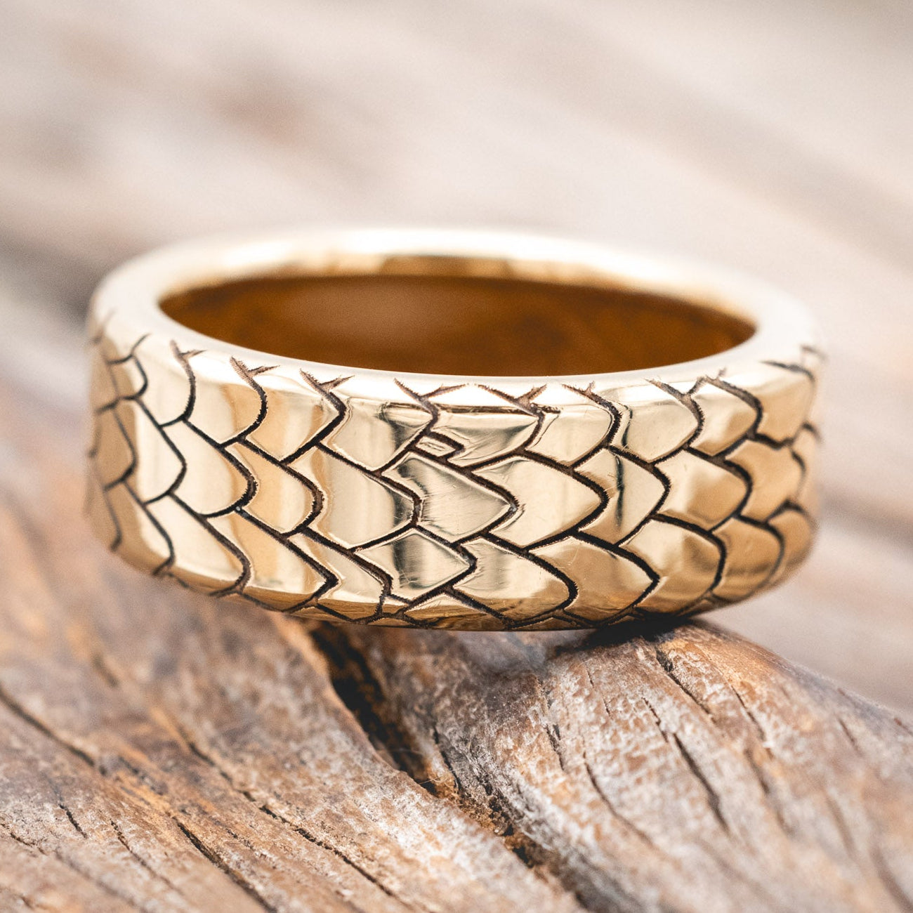 "ECHO" - DRAGON SCALE WEDDING RING FEATURING A WHISKEY BARREL OAK LINING-Staghead Designs