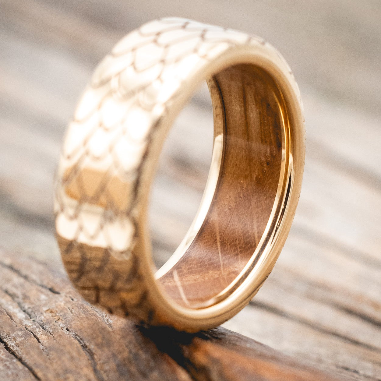 "ECHO" - DRAGON SCALE WEDDING RING FEATURING A WHISKEY BARREL OAK LINING-Staghead Designs