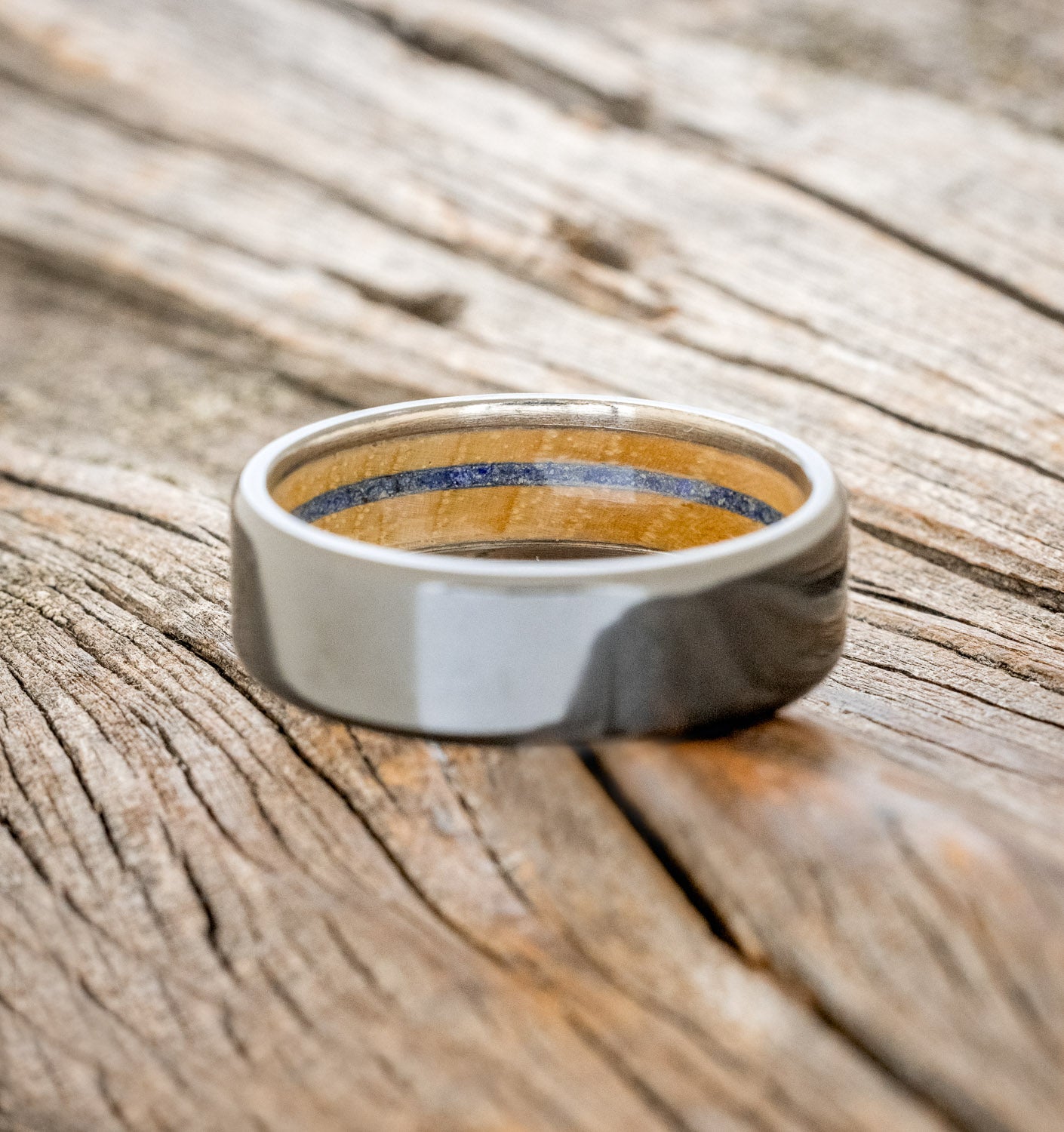 "ARGOS" - WHISKEY BARREL OAK & LAPIS LAZULI LINED WEDDING BAND-5