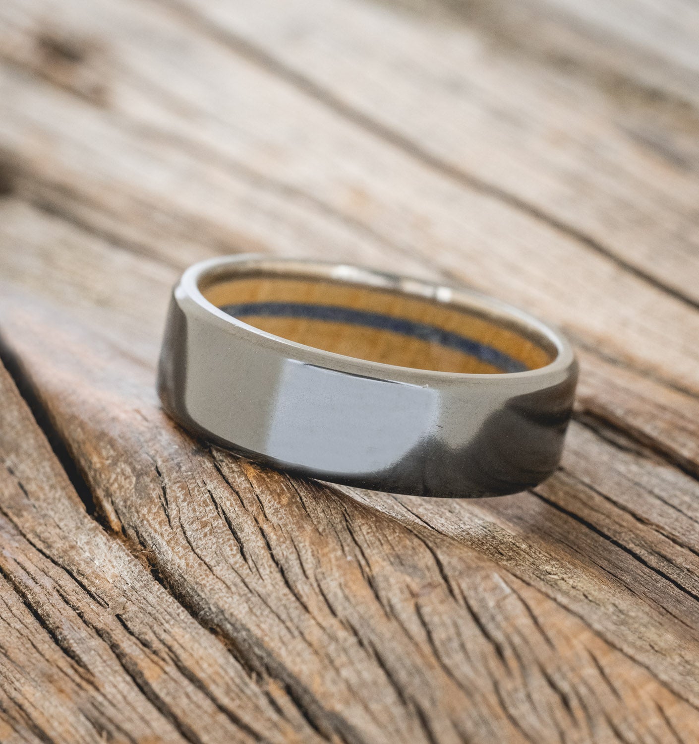 "ARGOS" - WHISKEY BARREL OAK & LAPIS LAZULI LINED WEDDING BAND-2
