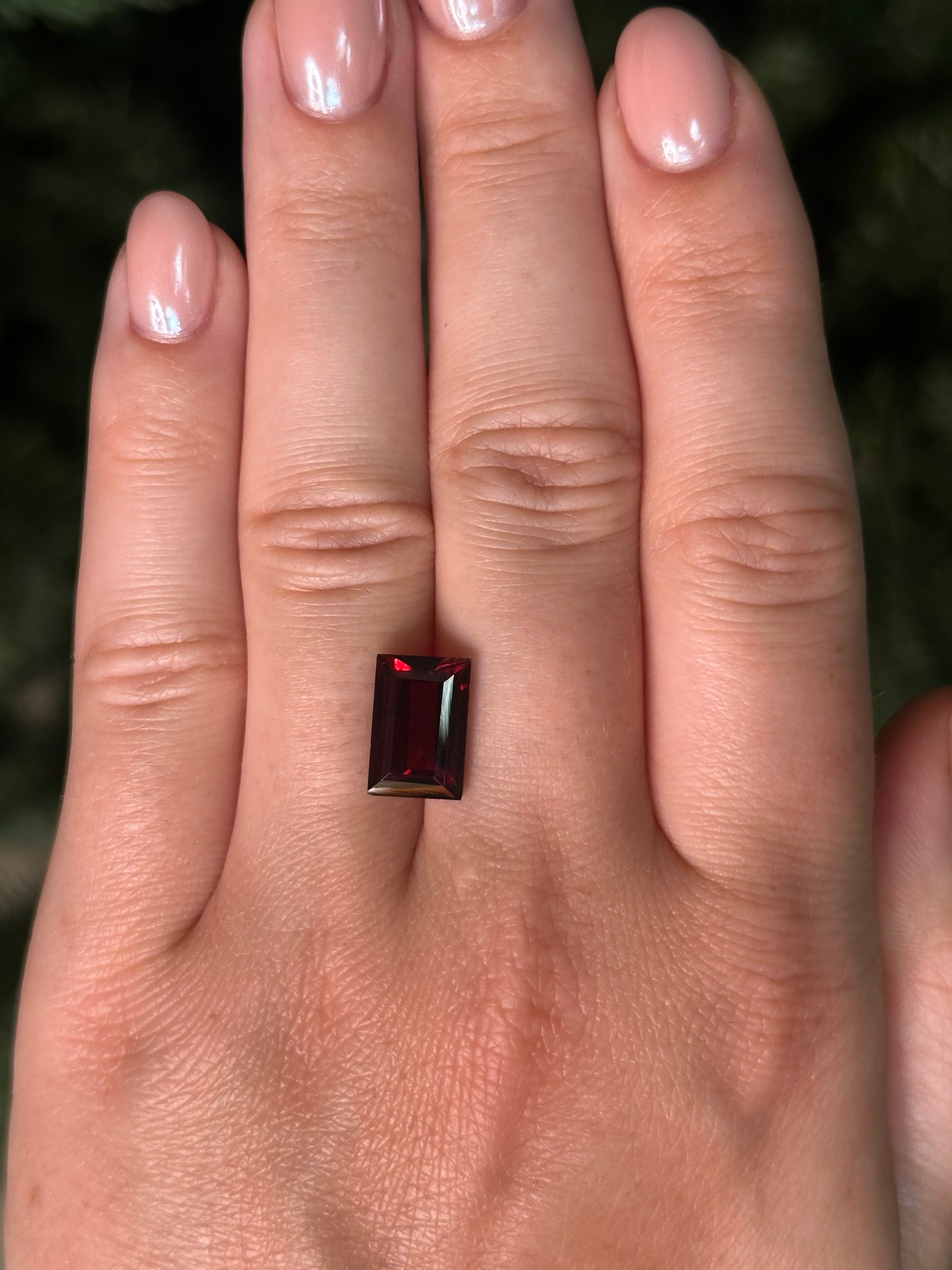 6.5ct 12.14x8.18x5.55mm BAGUETTE CUT PYROPE-ALMANDINE GARNET-Staghead Designs