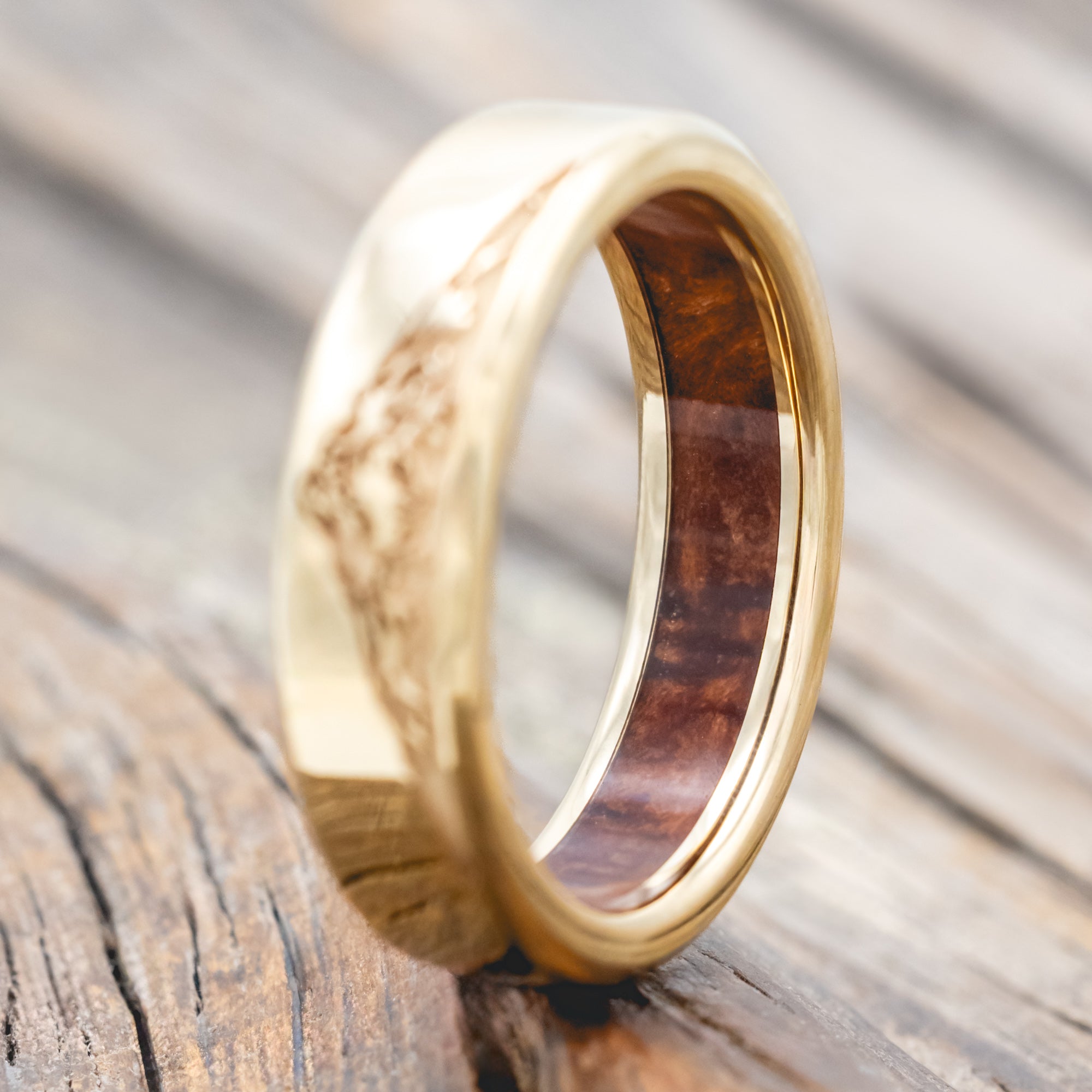 "HORIZON" - WHISKEY BARREL OAK LINED WEDDING BAND - 14K YELLOW GOLD (6MM) - SIZE 10-Staghead Designs