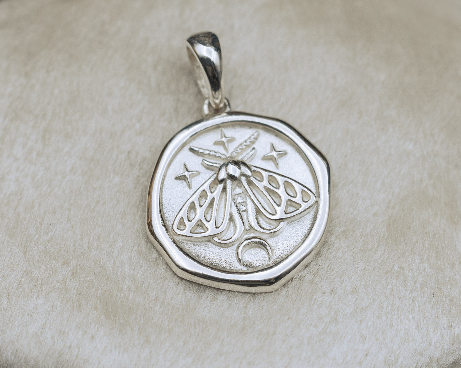 ROUND SOLID METAL MOTH PENDANT-4