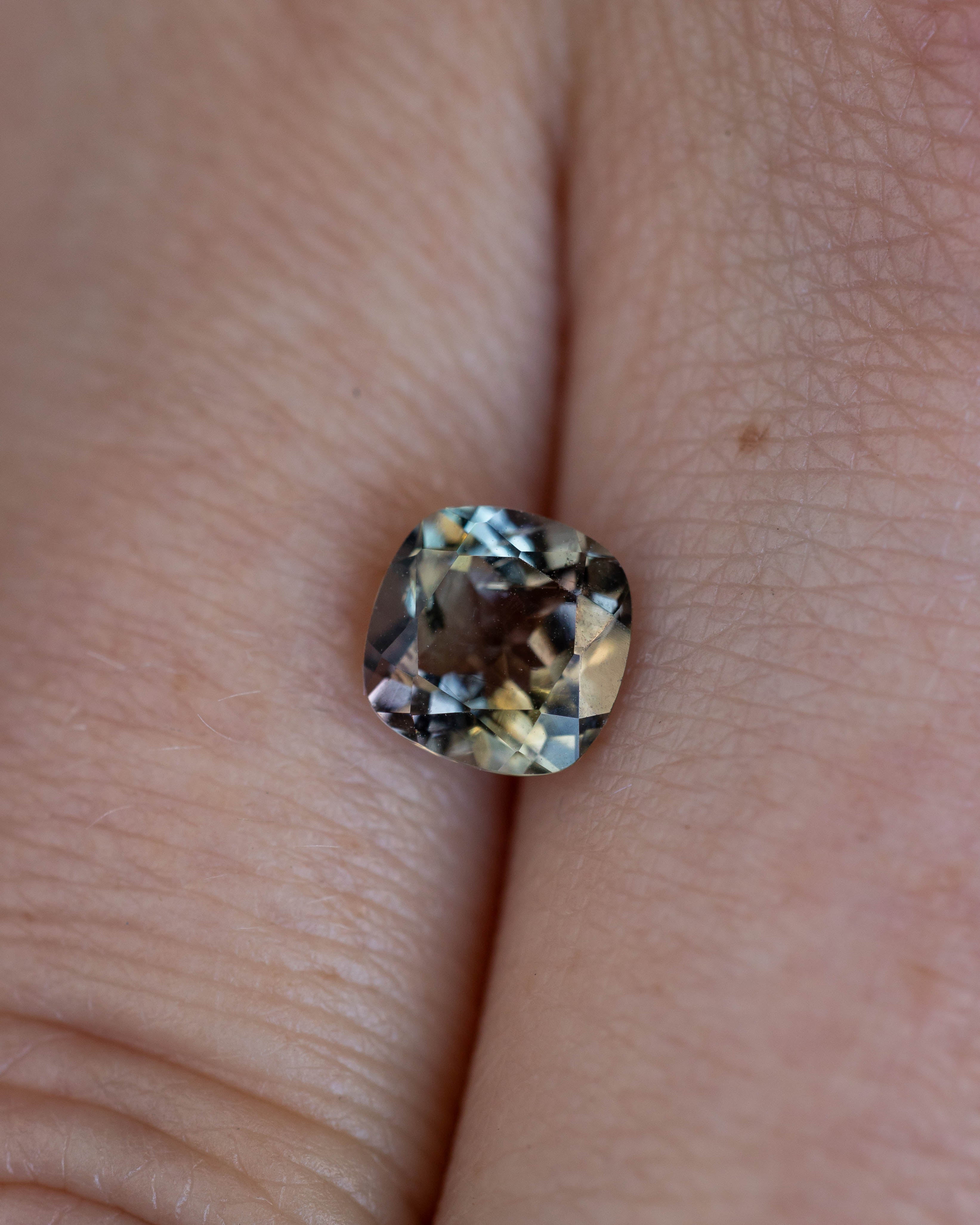 1.09ct 6x6x4mm CUSHION CUT CHAMPAGNE TOURMALINE-Staghead Designs