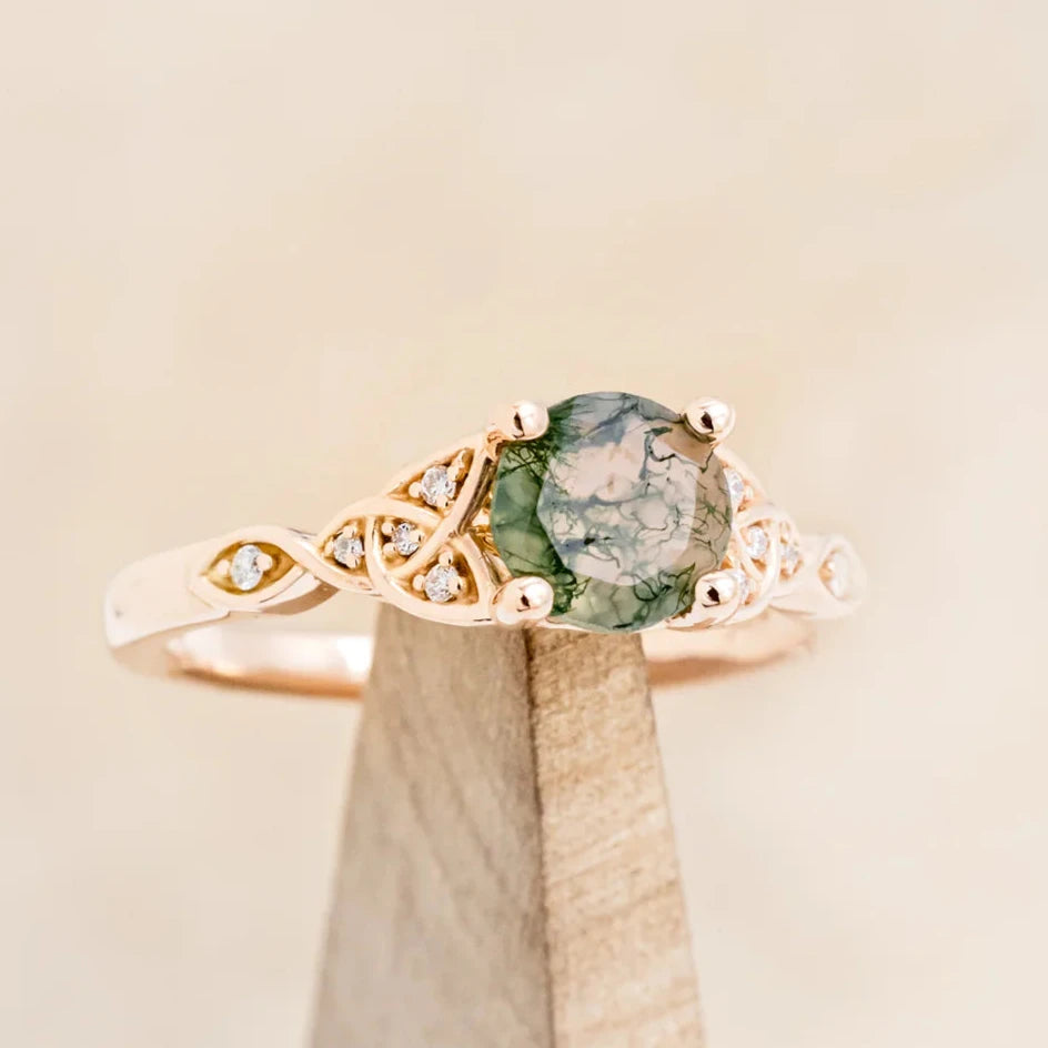 "AIFE" - CELTIC KNOT ENGAGEMENT RING WITH ROUND CENTER STONE-Staghead Designs