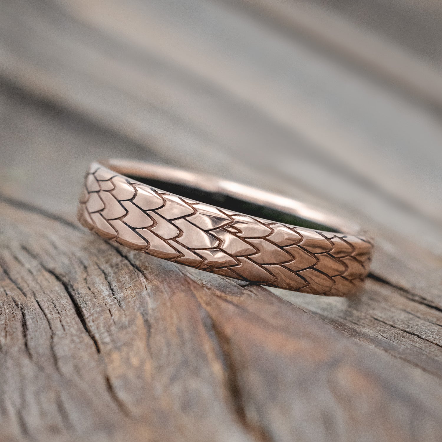 "ECHO" - DRAGON SCALE WEDDING RING FEATURING A MOSS LINED BAND-Staghead Designs