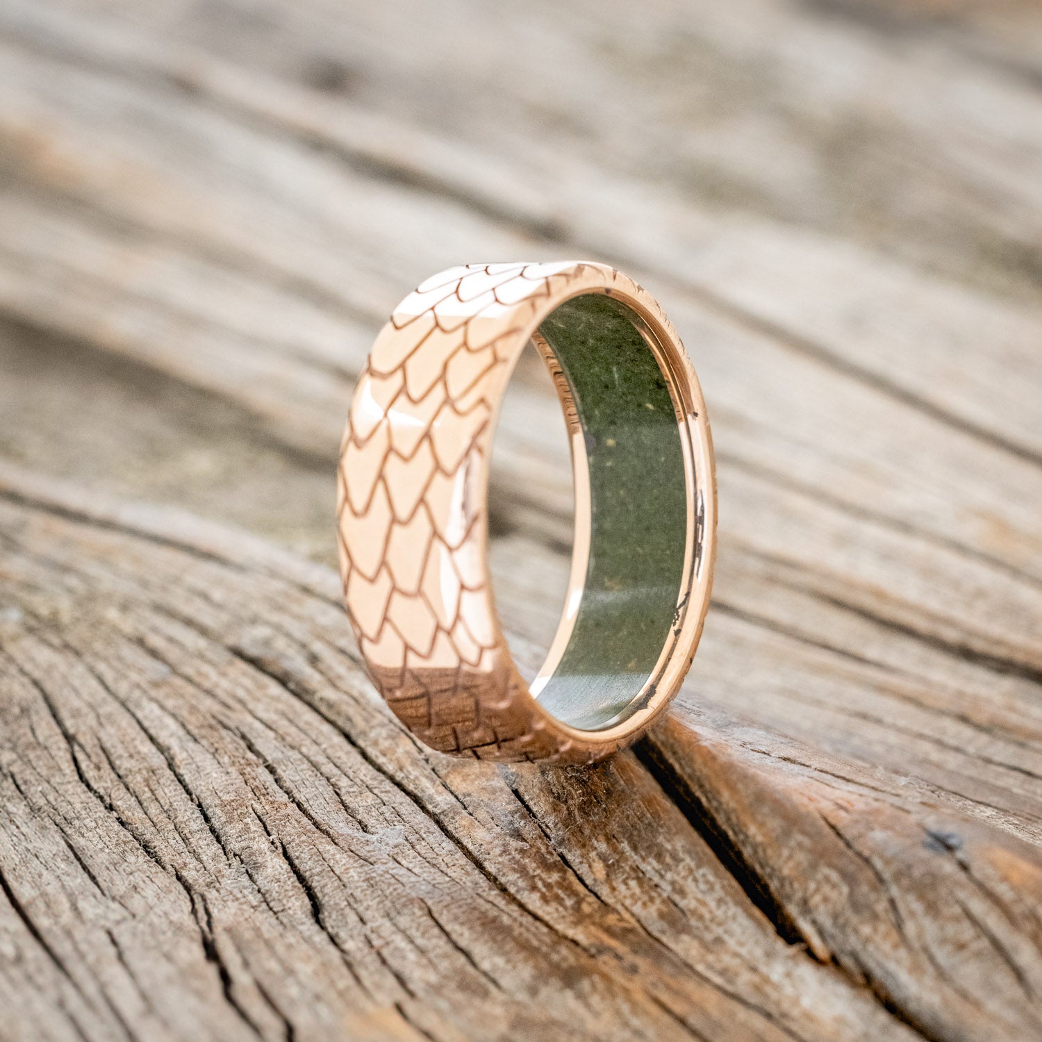 "ECHO" - DRAGON SCALE WEDDING RING FEATURING A MOSS LINED BAND-16
