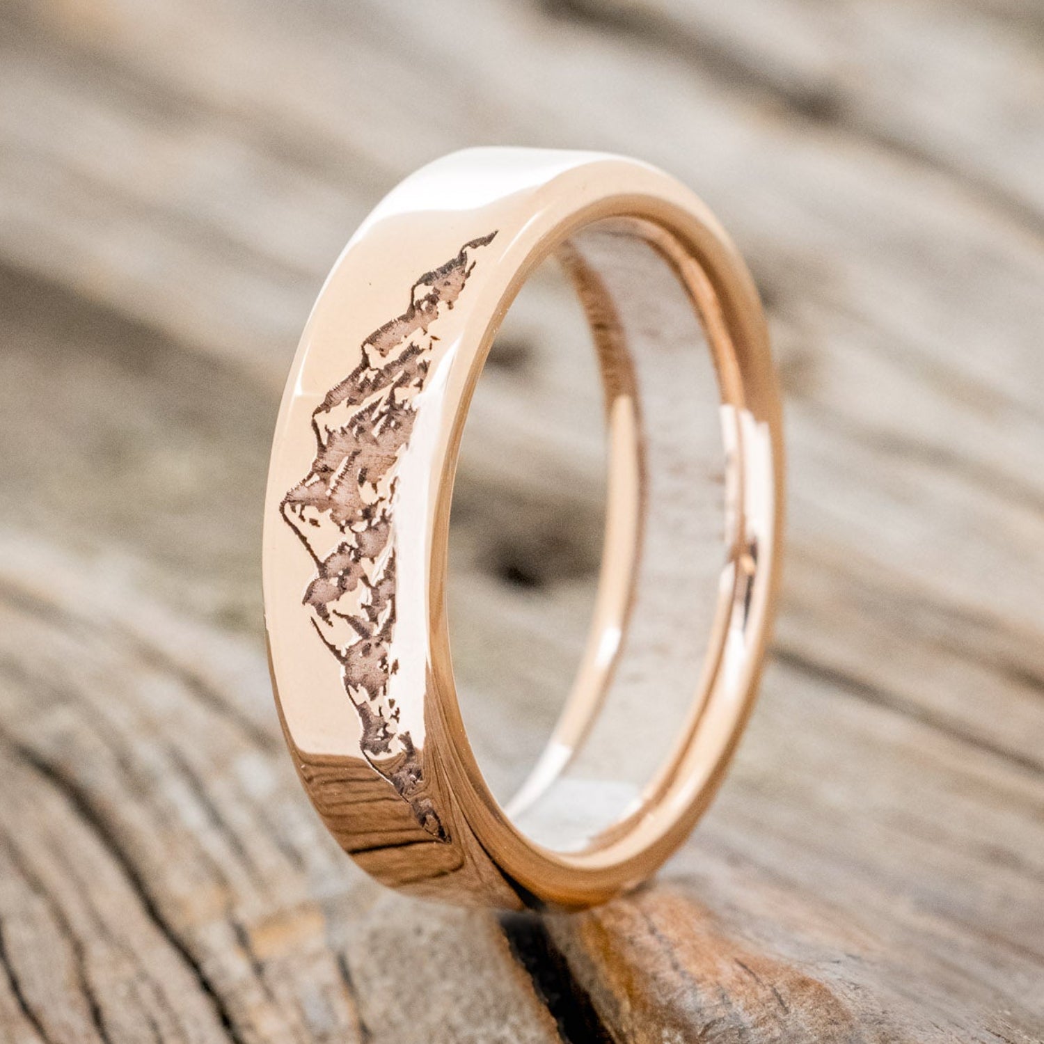 MOUNTAIN ENGRAVED WEDDING BAND WITH LINING-Staghead Designs