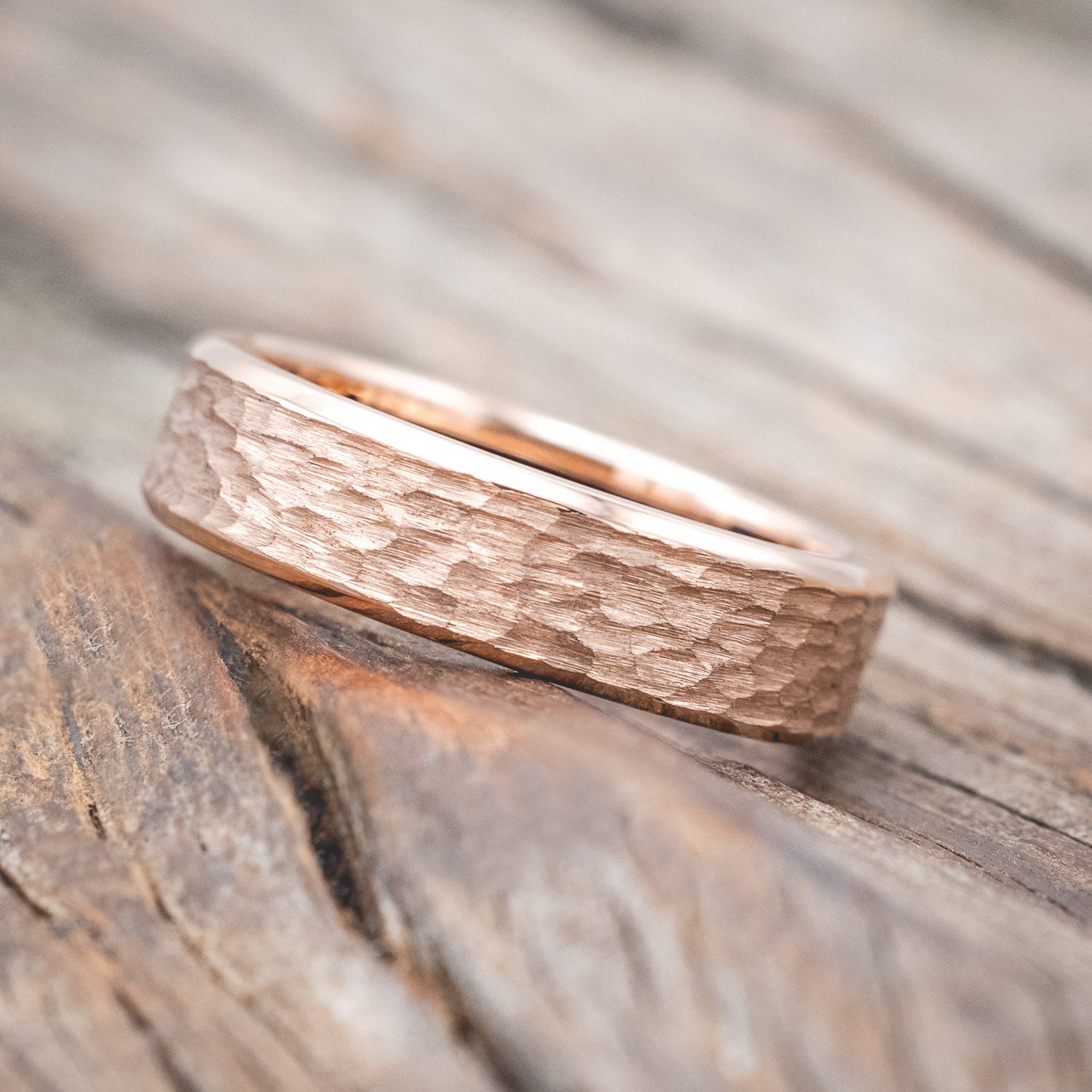 PURPLEHEART WOOD LINED WEDDING RING FEATURING A HAMMERED 14K GOLD BAND-Staghead Designs