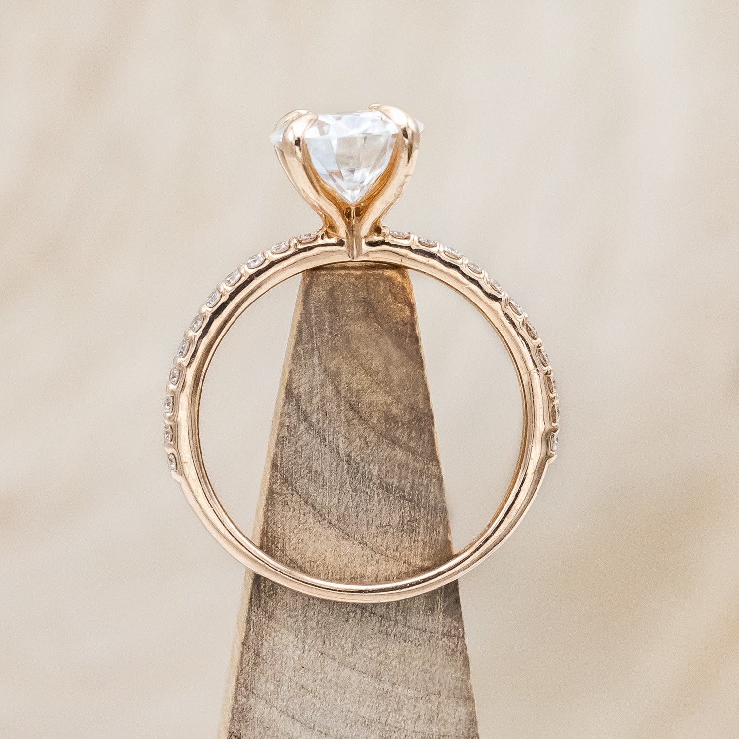 "RAMONA" - (2ct) 4 PRONG ROUND CUT MOISSANITE ENGAGEMENT RING WITH DIAMOND ACCENTS