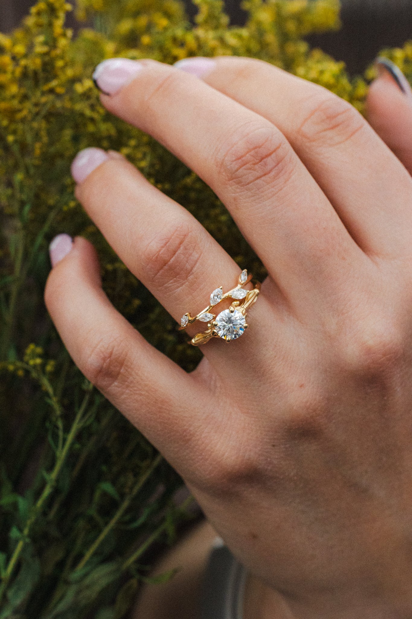 "ROSEMARY" - FLORAL-STYLE ENGAGEMENT RING WITH ROUND CUT MOISSANITE & DIAMOND TRACER-19