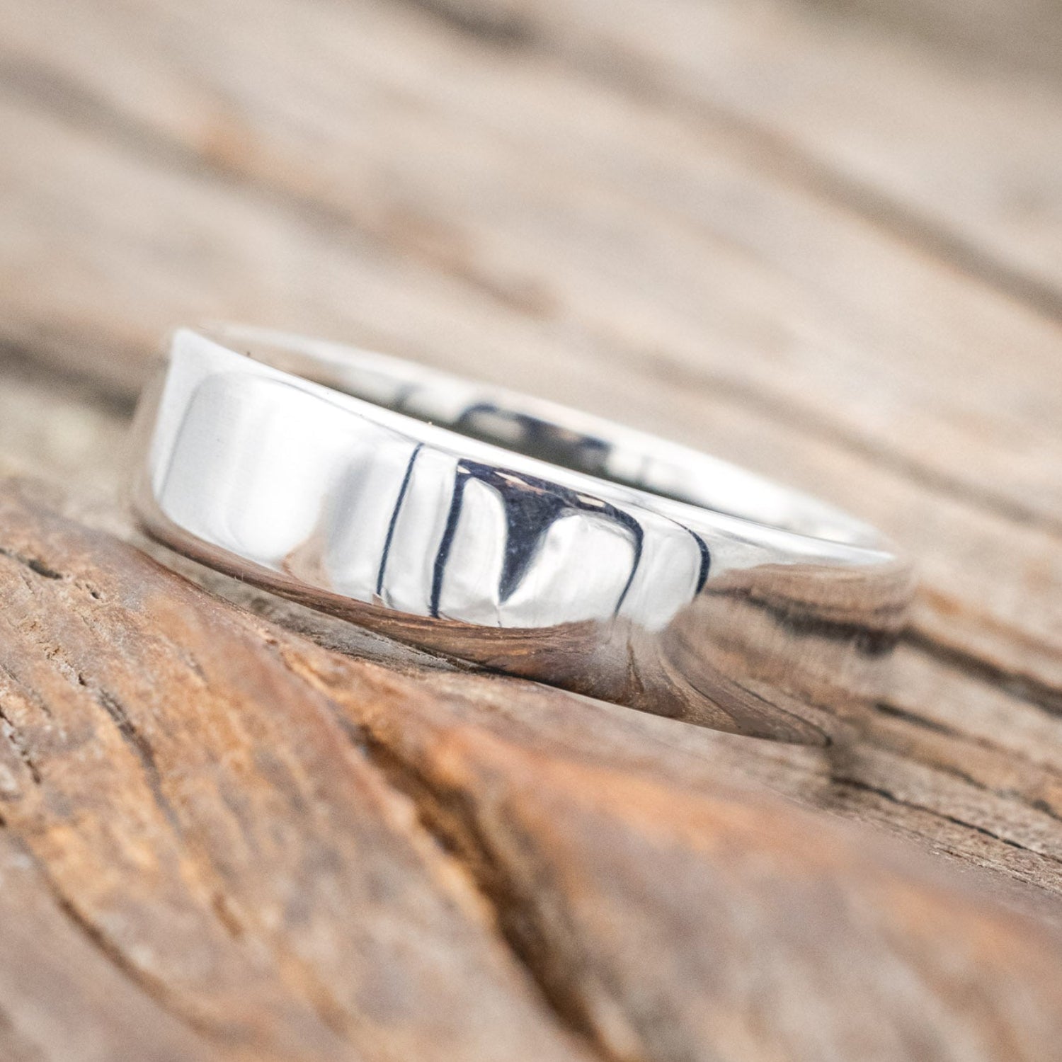 CRUSHED MOSS AGATE LINED WEDDING BAND-Staghead Designs