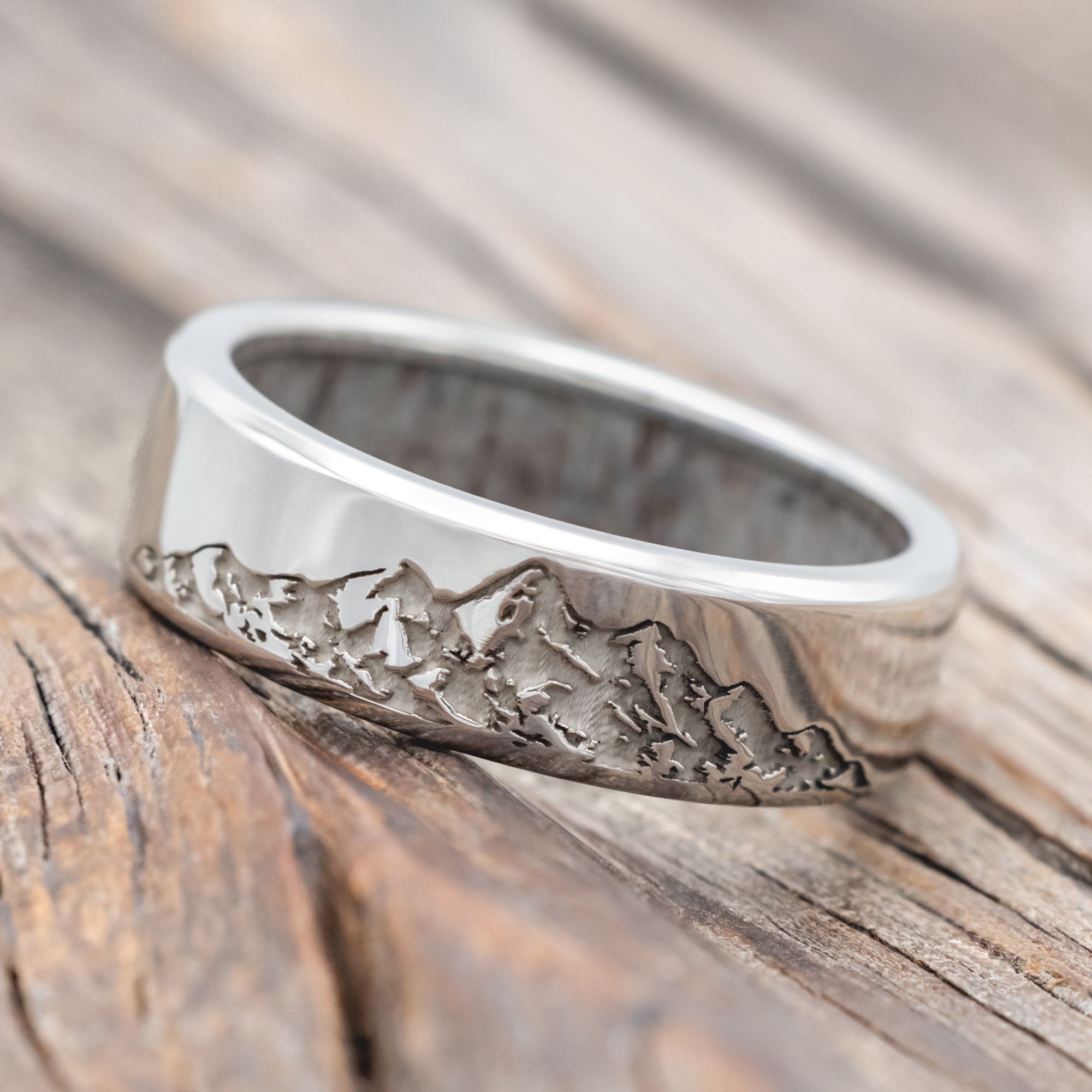 "HORIZON" - MOUNTAIN ENGRAVED WEDDING BAND WITH CUSTOM LINING-Staghead Designs