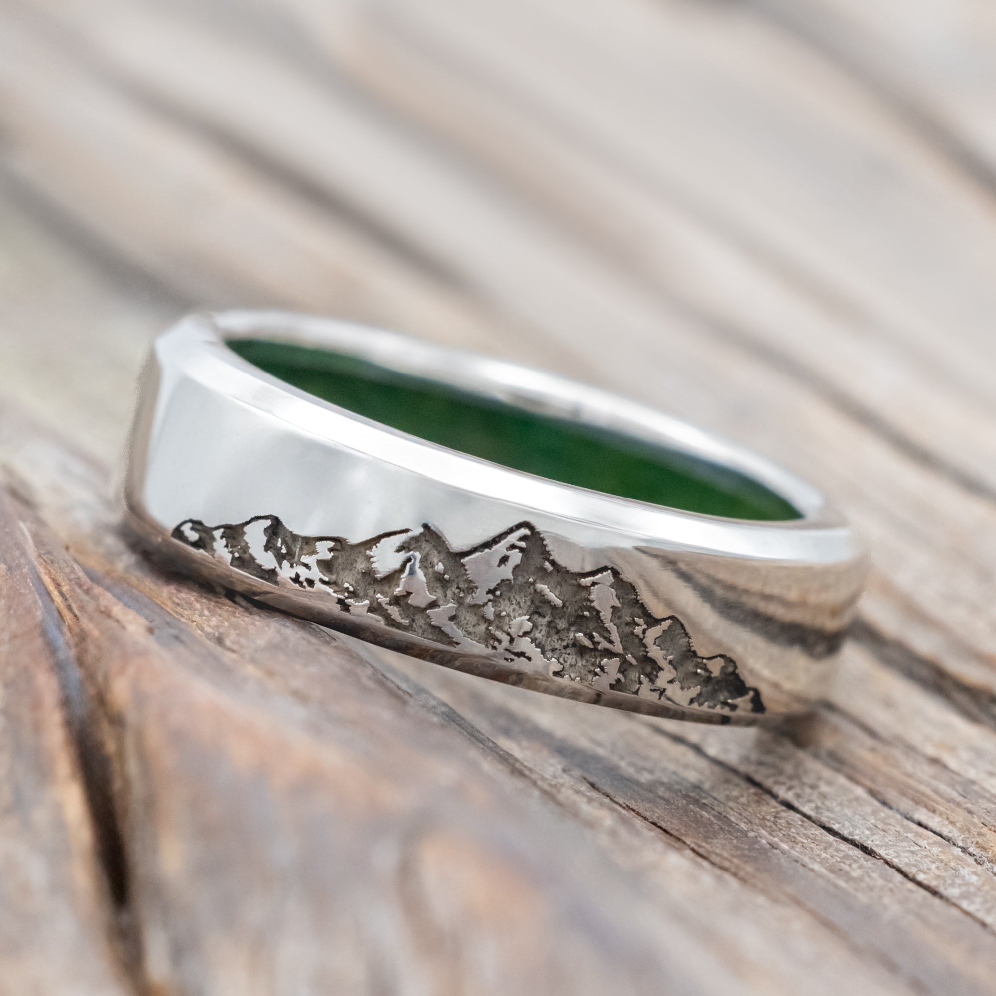 "HORIZON" - MOUNTAIN ENGRAVED WEDDING BAND WITH CUSTOM LINING-Staghead Designs