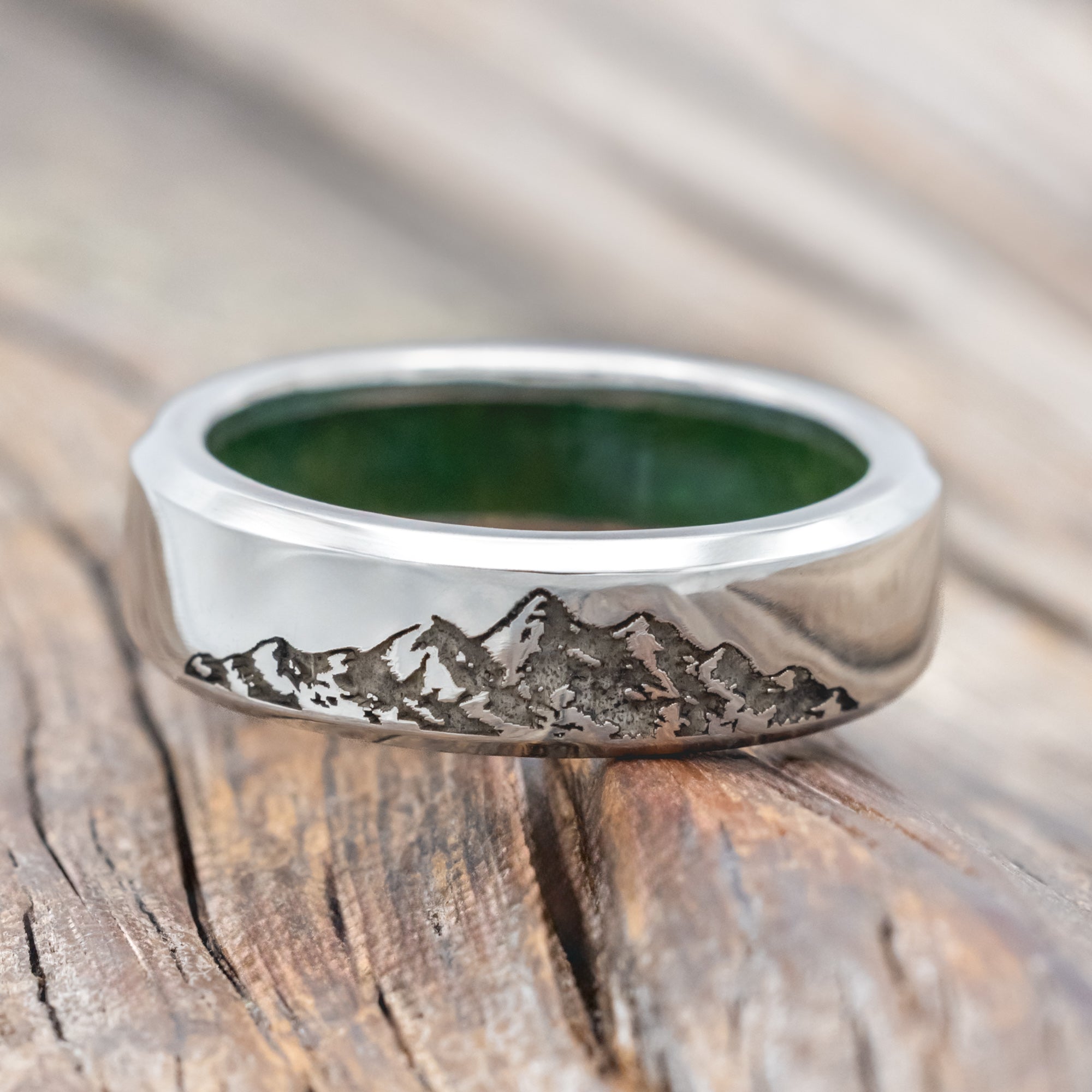 "HORIZON" - MOUNTAIN ENGRAVED WEDDING BAND WITH CUSTOM LINING-Staghead Designs