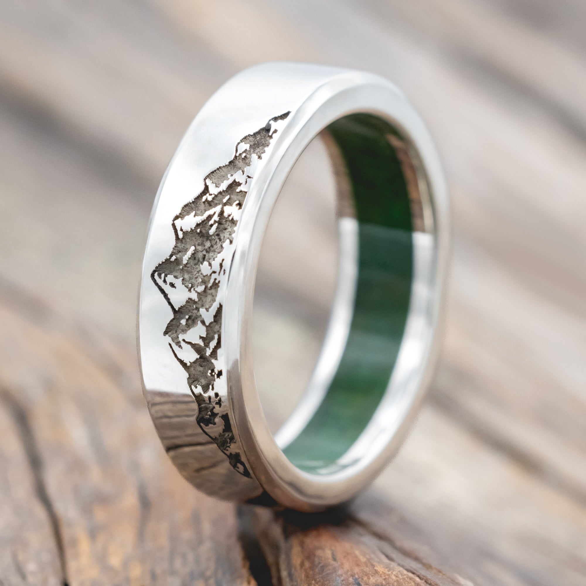"HORIZON" - MOUNTAIN ENGRAVED WEDDING BAND WITH CUSTOM LINING-Staghead Designs