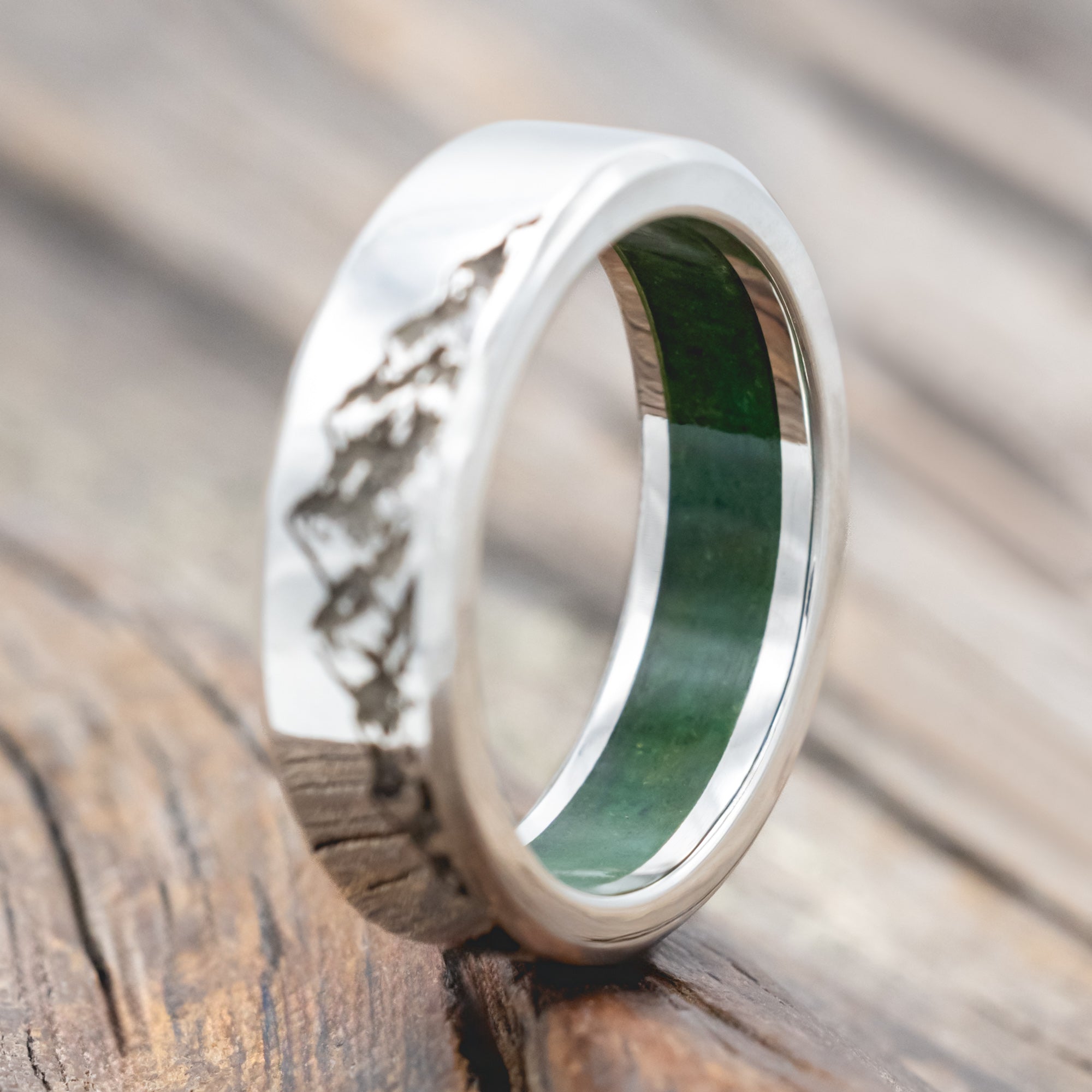 "HORIZON" - MOUNTAIN ENGRAVED WEDDING BAND WITH CUSTOM LINING-Staghead Designs