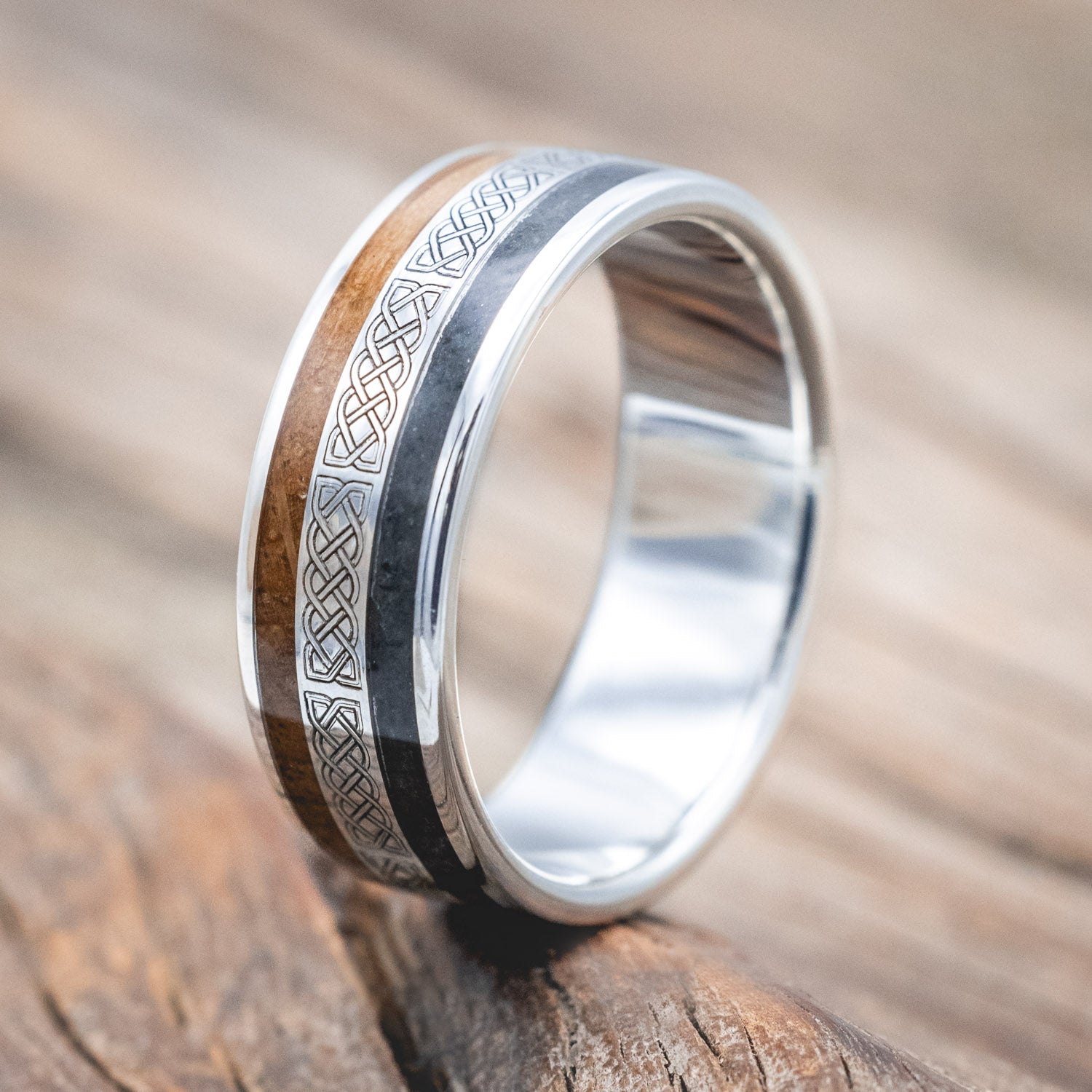 "RYDER" - CELTIC SAILOR'S KNOT ENGRAVED WITH WHISKEY BARREL & MOSS AGATE WEDDING RING-Staghead Designs