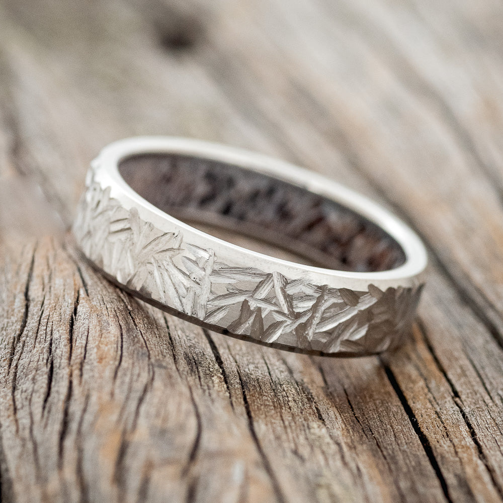 ANTLER LINED WEDDING BAND - READY TO SHIP-Staghead Designs