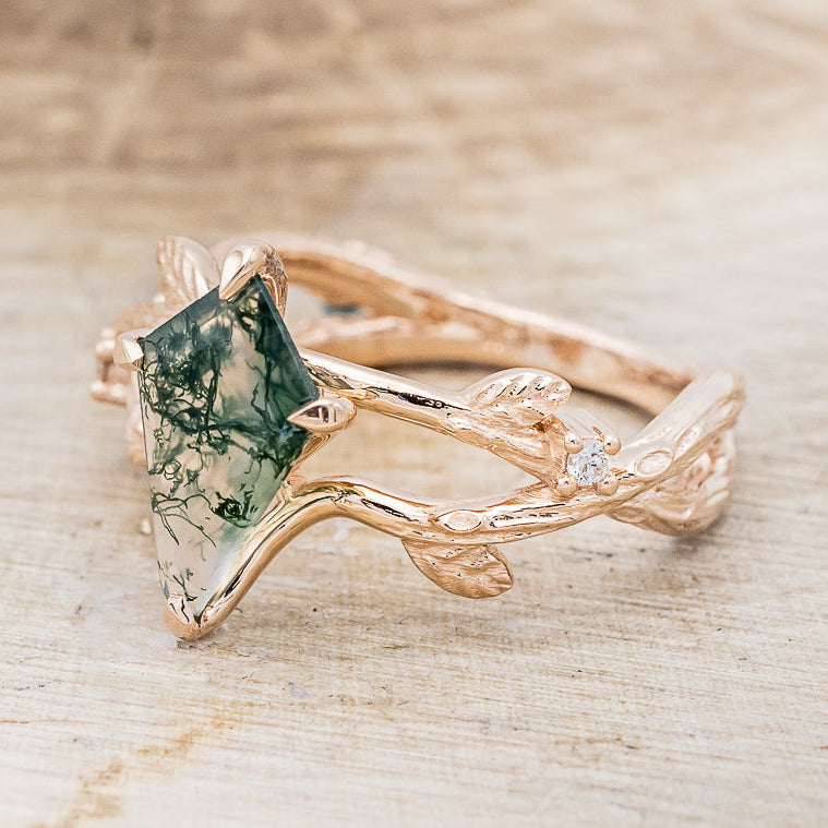 MATCHING SET OF "ARTEMIS ON THE VINE" MOSS AGATE & MEN'S "ARTEMIS" MOSS INLAY WEDDING RINGS-4