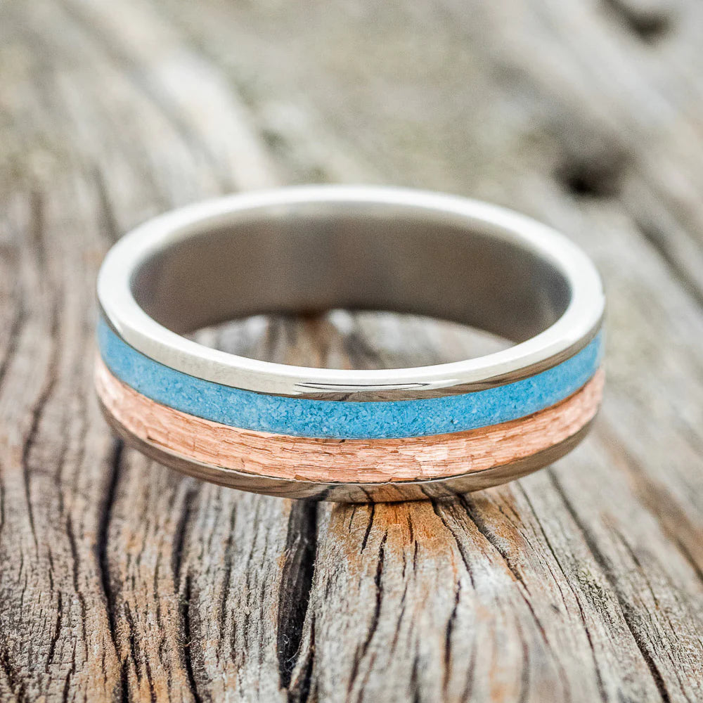"FLYNN" - TURQUOISE & A HAMMERED 14K GOLD INLAY WEDDING BAND - TITANIUM (6MM) - SIZE 9 1/2-2