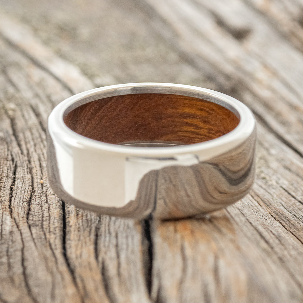 IRONWOOD LINED WEDDING BAND - TITANIUM - SIZE 7 1/4-3
