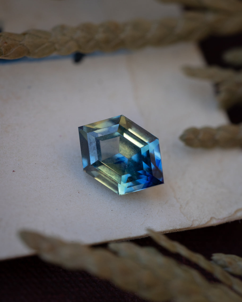 1.04ct 7.37x4.89x3.52mm Hexagon Step Cut Bi-Color Sapphire