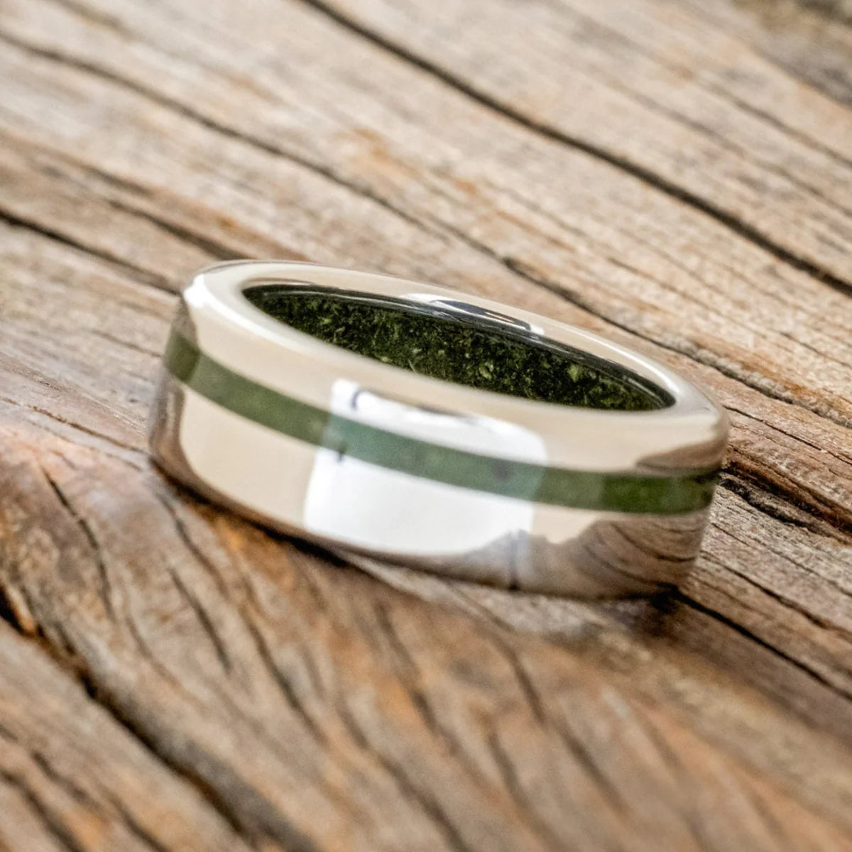 "Vertigo" - Moss Inlay & Lining Wedding Ring - Titanium (8mm) - Size 8 3/4