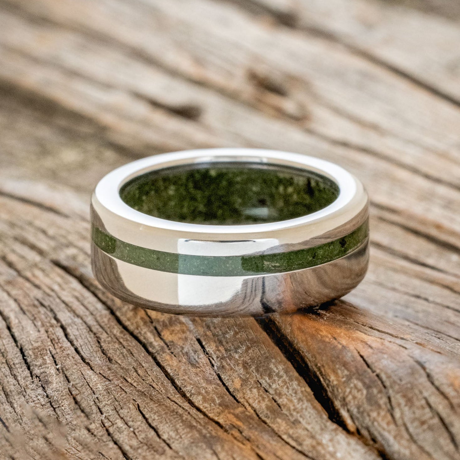 "VERTIGO" - MOSS INLAY & LINING WEDDING RING-3