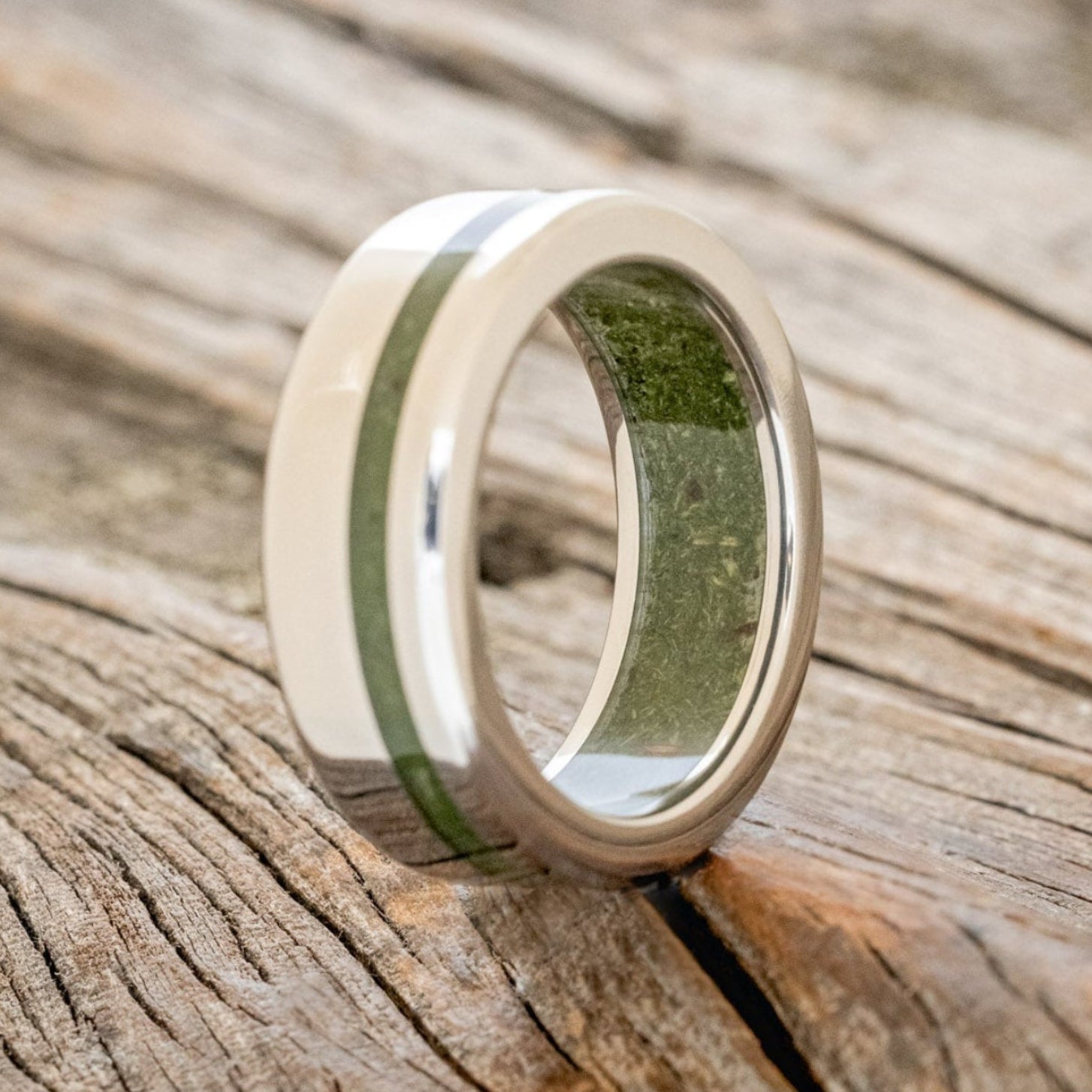 "VERTIGO" - MOSS INLAY & LINING WEDDING RING-4