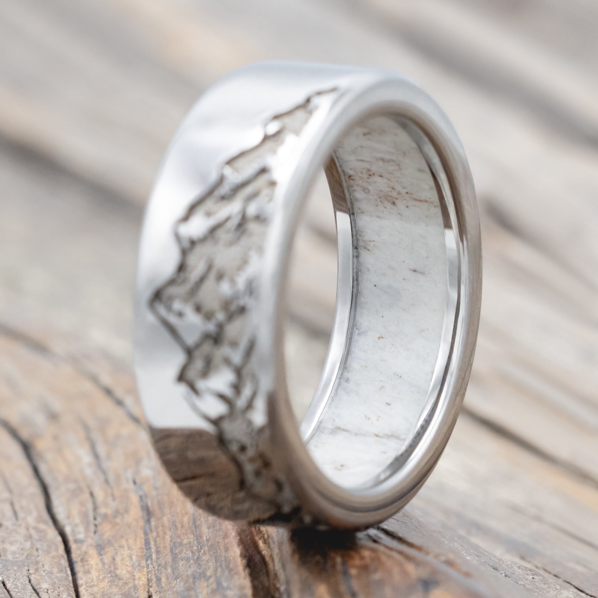 "Horizon" - Mountain Engraved Wedding Band With Custom Lining-Staghead Designs