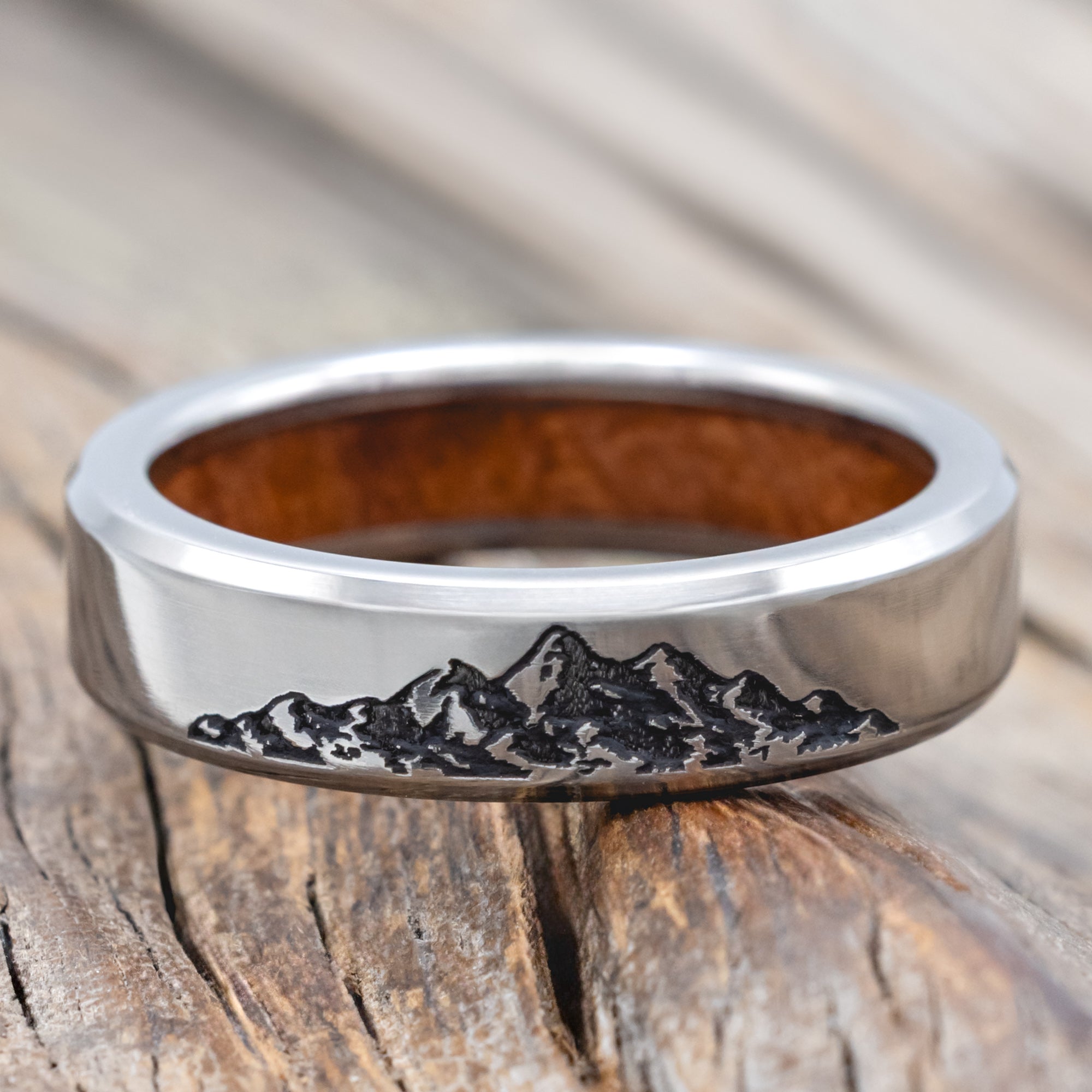 "Horizon" - Mountain Engraved Wedding Band With Custom Lining-Staghead Designs