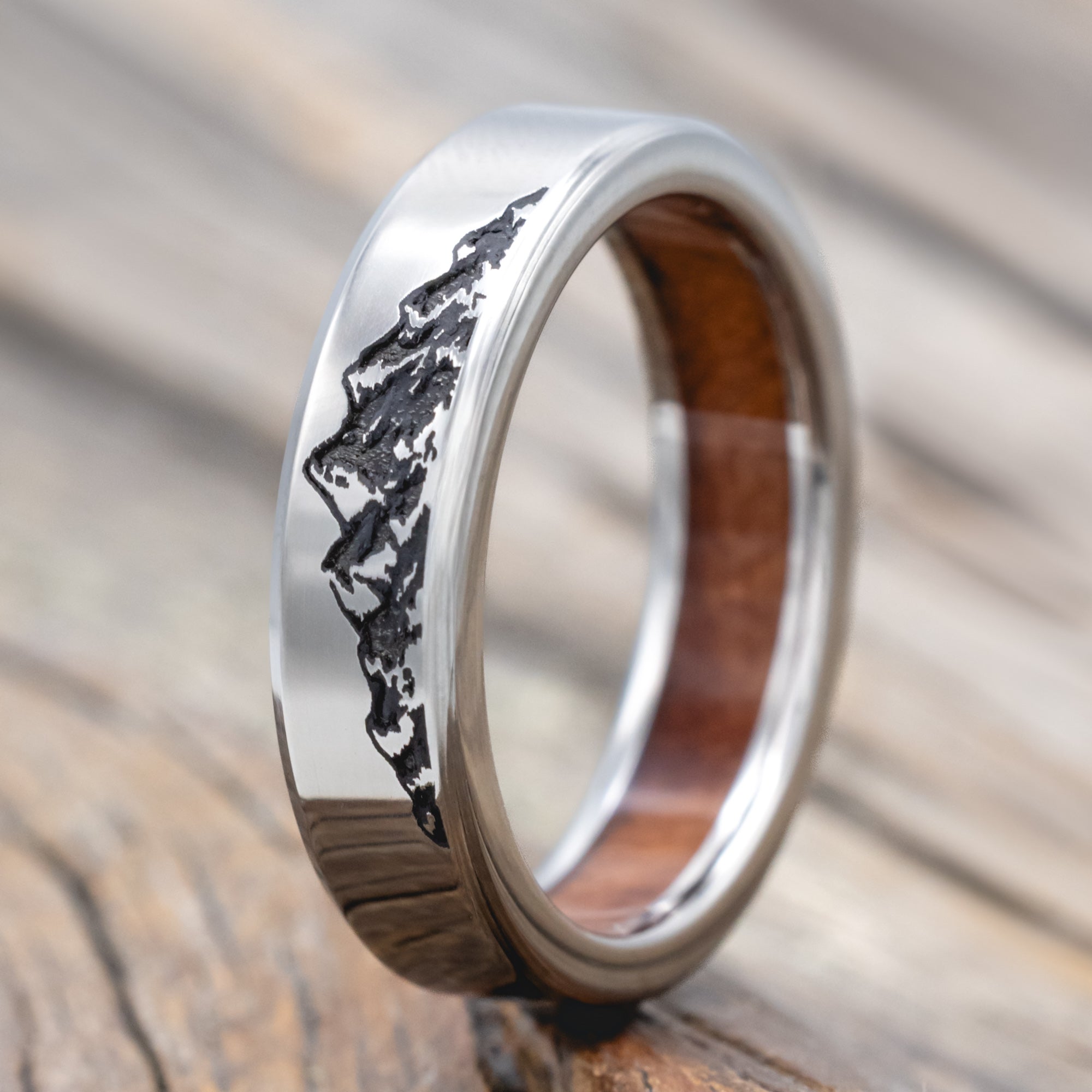 "Horizon" - Mountain Engraved Wedding Band With Custom Lining-Staghead Designs