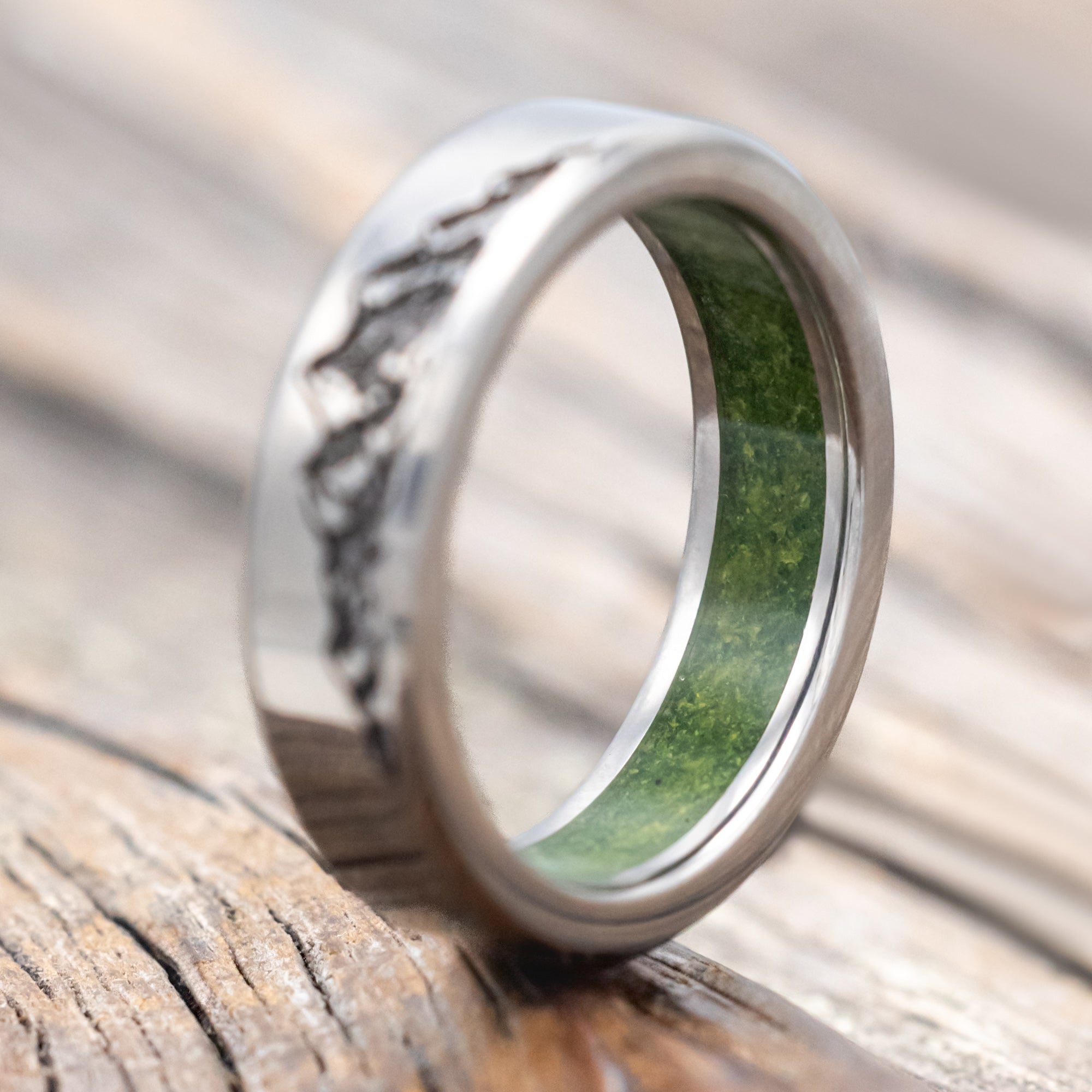 "HORIZON" - MOUNTAIN ENGRAVED WEDDING BAND WITH CUSTOM LINING-Staghead Designs