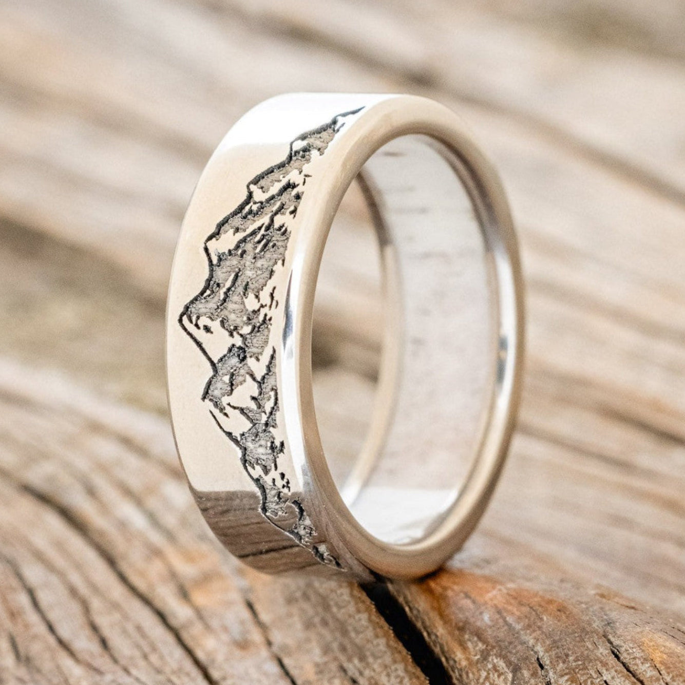 MOUNTAIN ENGRAVED WEDDING BAND WITH LINING-Staghead Designs