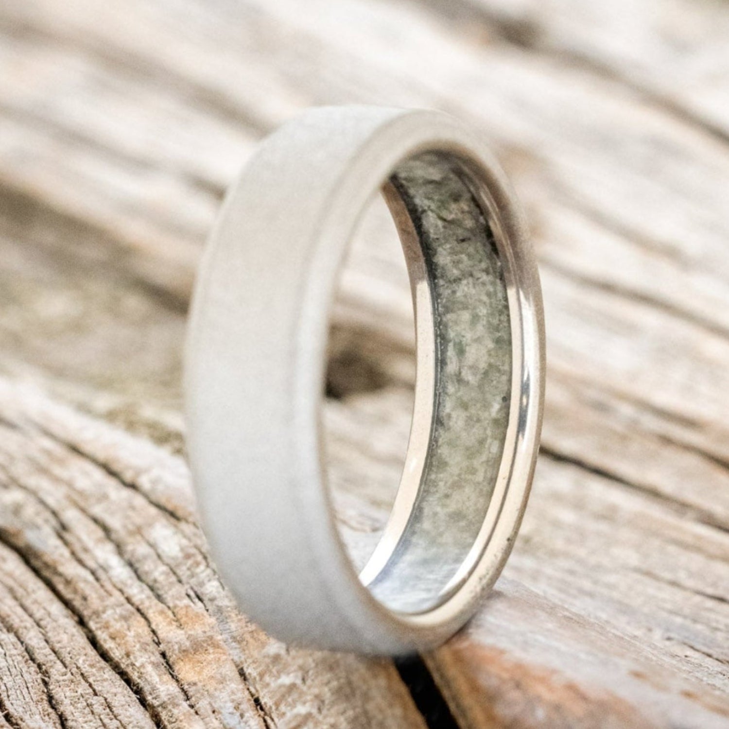 CRUSHED MOSS AGATE LINED WEDDING BAND WITH A SANDBLASTED FINISH-4