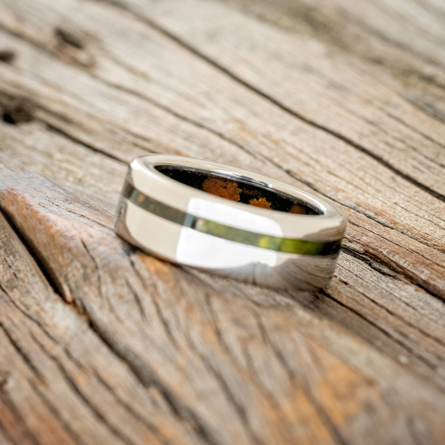 "VERTIGO" - MOSSY PATINA COPPER INLAY & LINING WEDDING RING-5