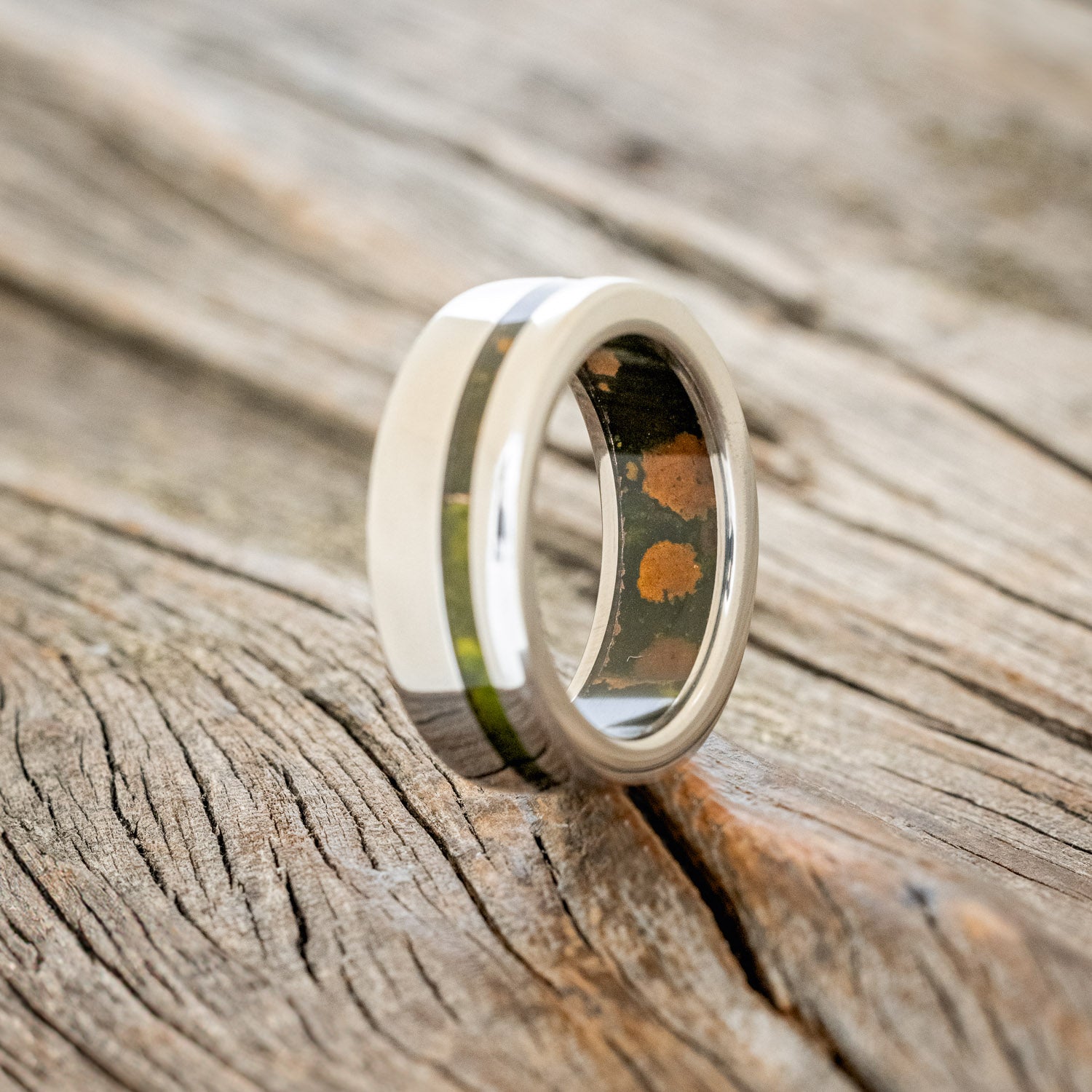 "VERTIGO" - MOSSY PATINA COPPER INLAY & LINING WEDDING RING-4