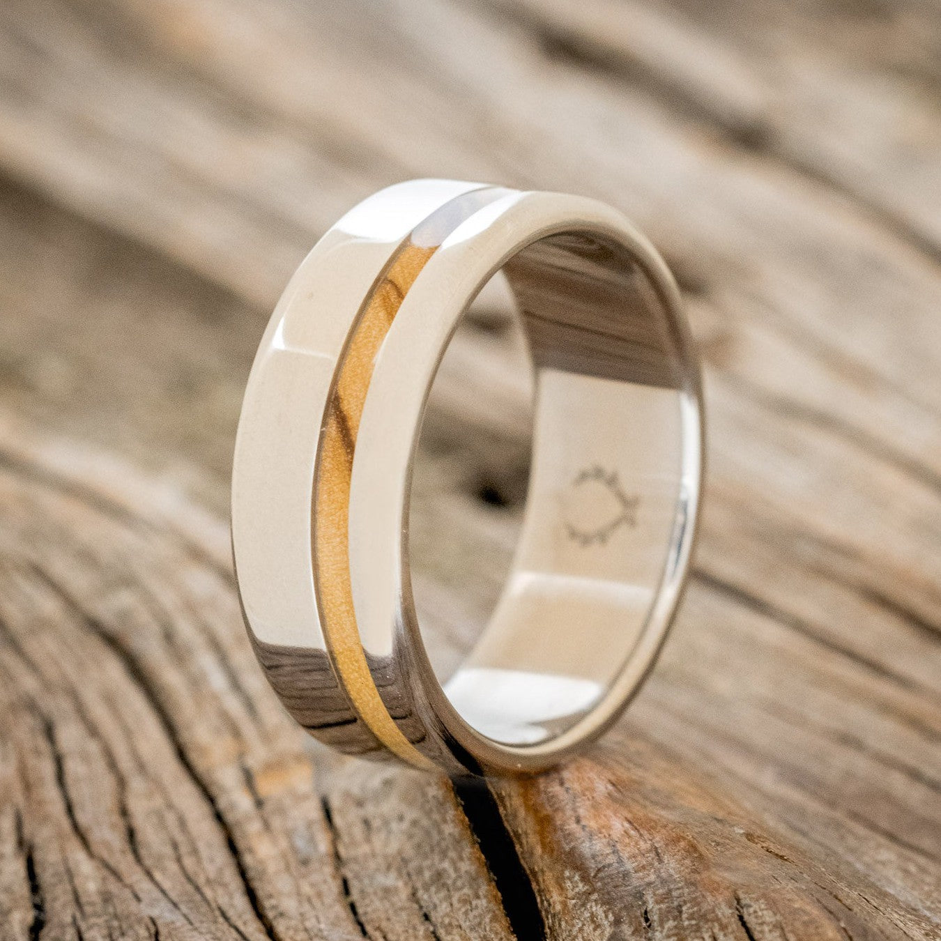 "VERTIGO" - WEDDING BAND WITH SINGLE INLAY-Staghead Designs