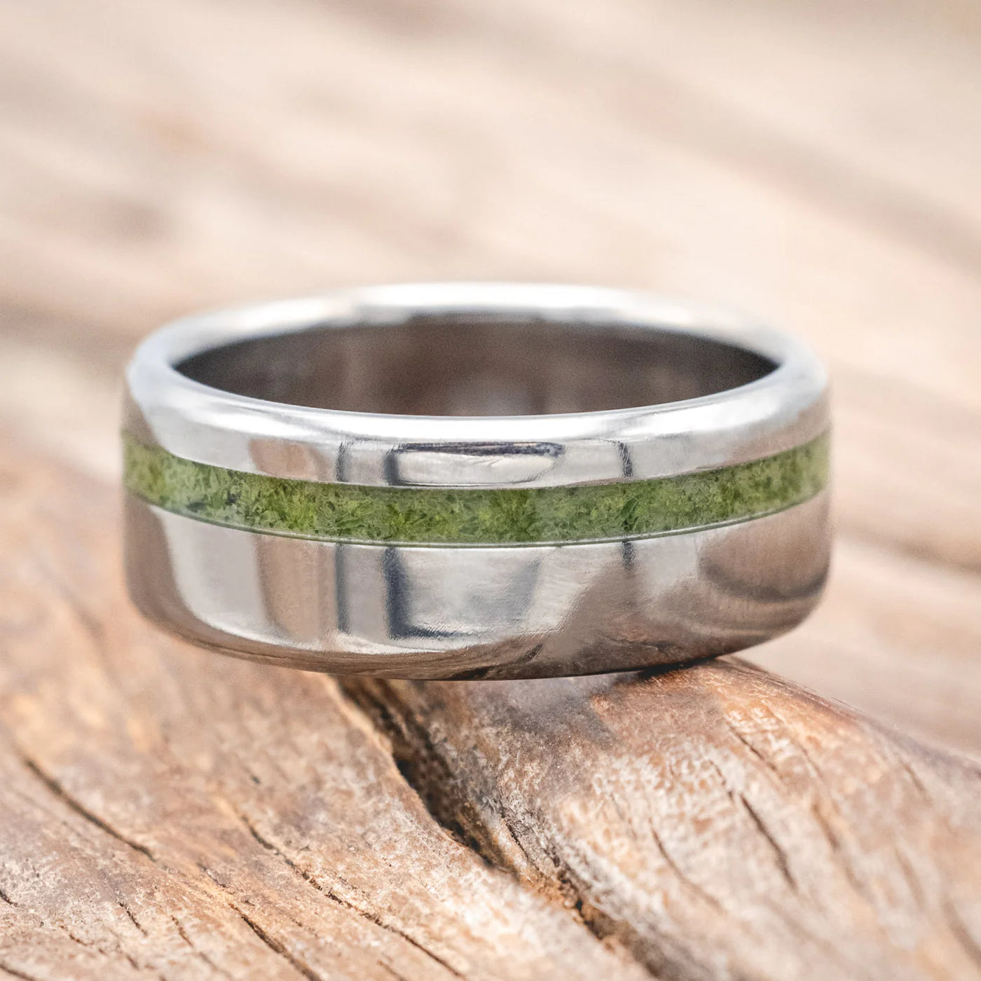 "VERTIGO" - WEDDING BAND WITH NATURAL MOSS INLAY - TITANIUM - SIZE 8 1/2-Staghead Designs