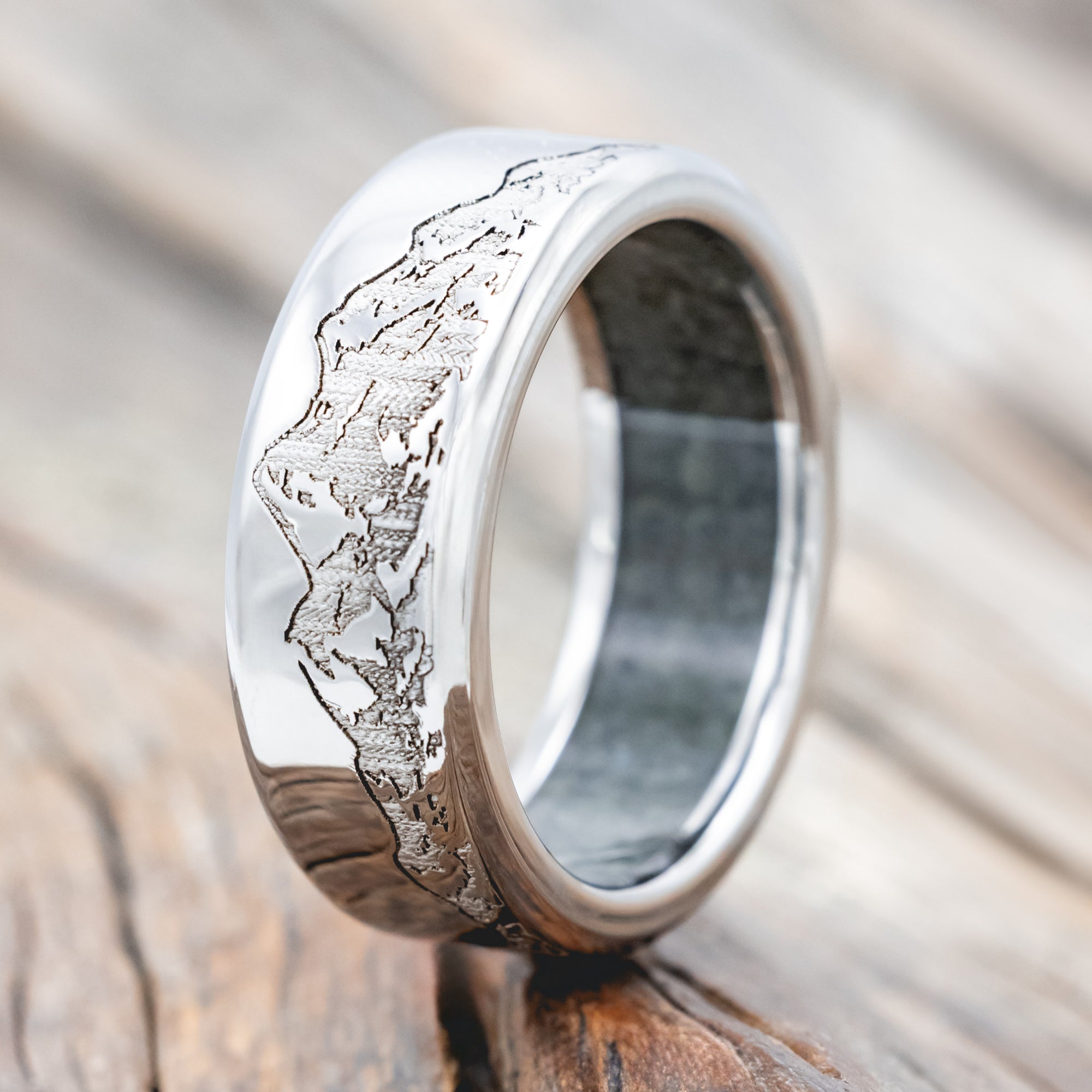 "HORIZON" - MOUNTAIN ENGRAVED WEDDING BAND WITH CUSTOM LINING-Staghead Designs