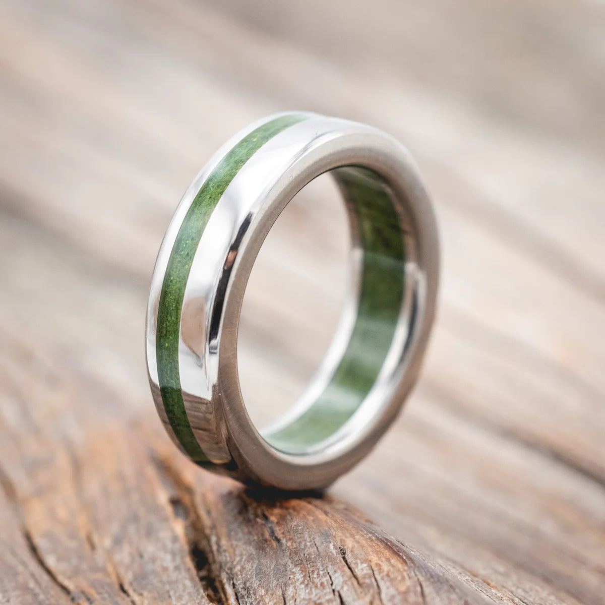 "VERTIGO" - MOSS INLAY & LINING WEDDING RING - TITANIUM (6MM) - SIZE 10 1/2-Staghead Designs