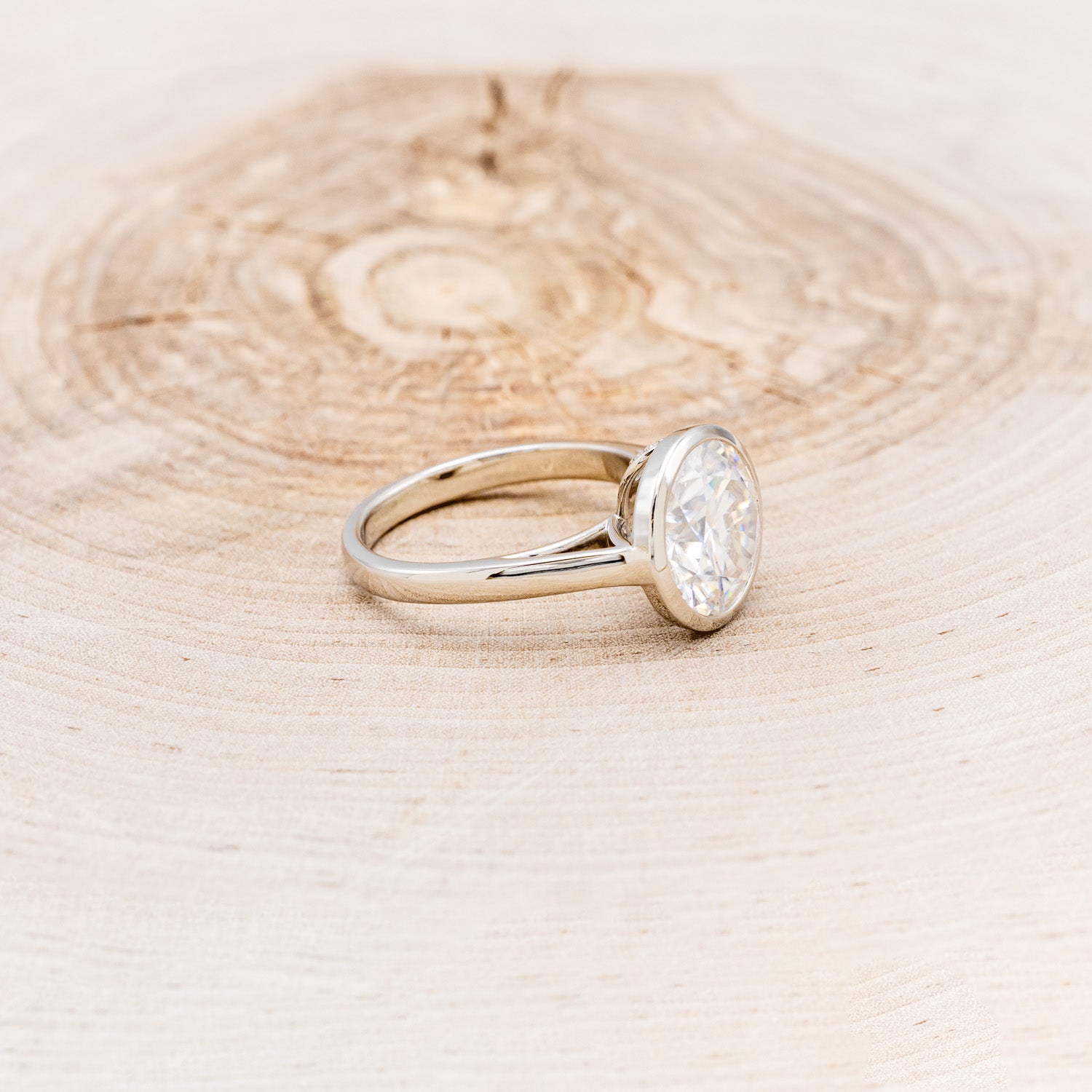 "EDITH" - SOLITAIRE BEZEL SET MOISSANITE ENGAGEMENT RING WITH DIAMOND ACCENTS-2