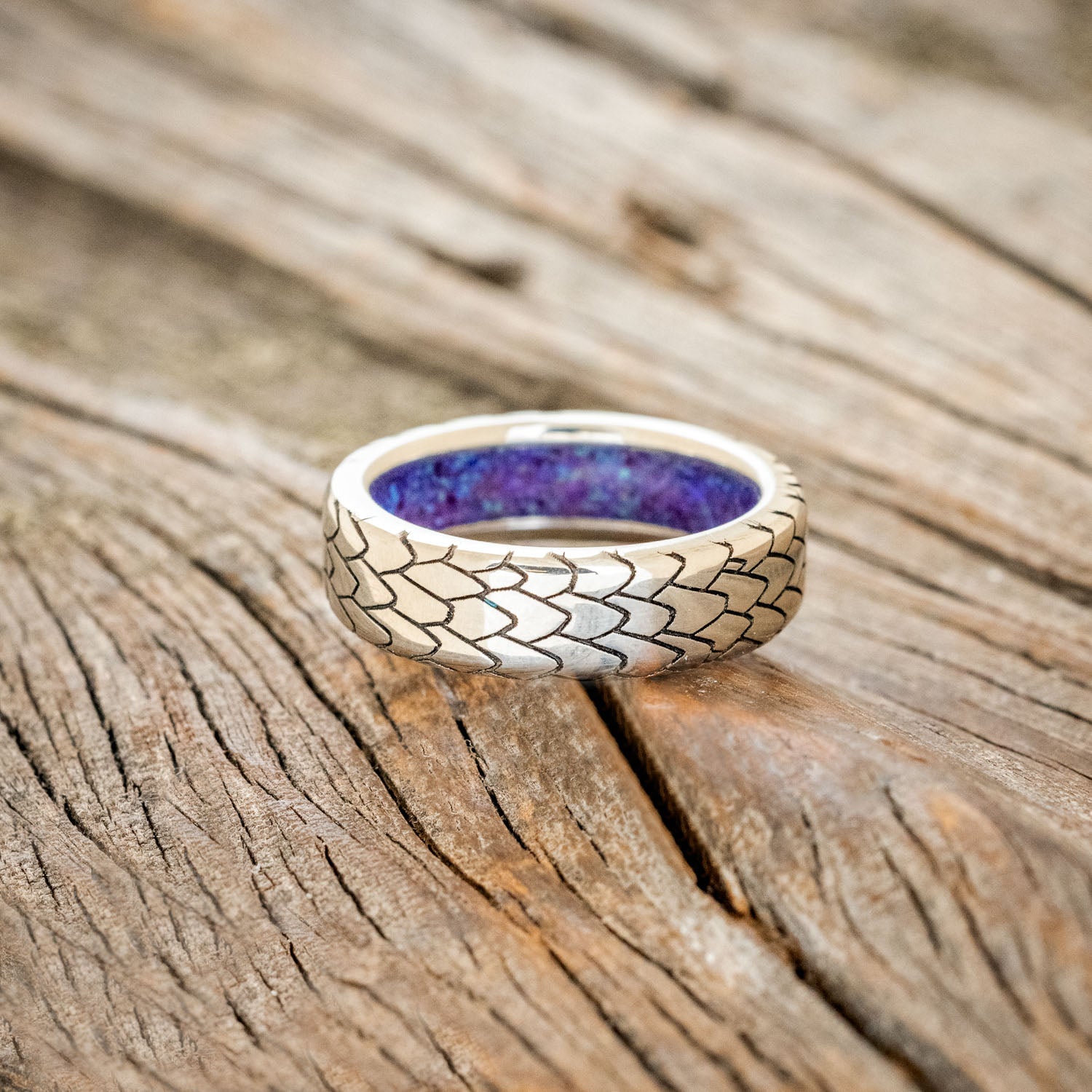 "ECHO" - DRAGON SCALE WEDDING RING FEATURING A PURPLE OPAL LINED BAND-9