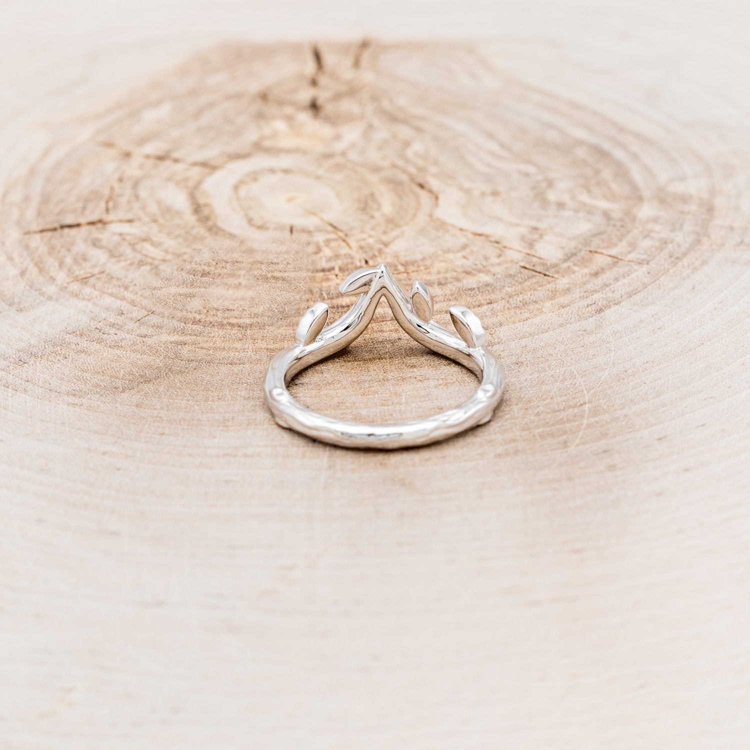 "MIRABEL" - BEZEL SET LAB-GROWN ALEXANDRITE ENGAGEMENT RING WITH BRANCH-STYLE TRACER-17