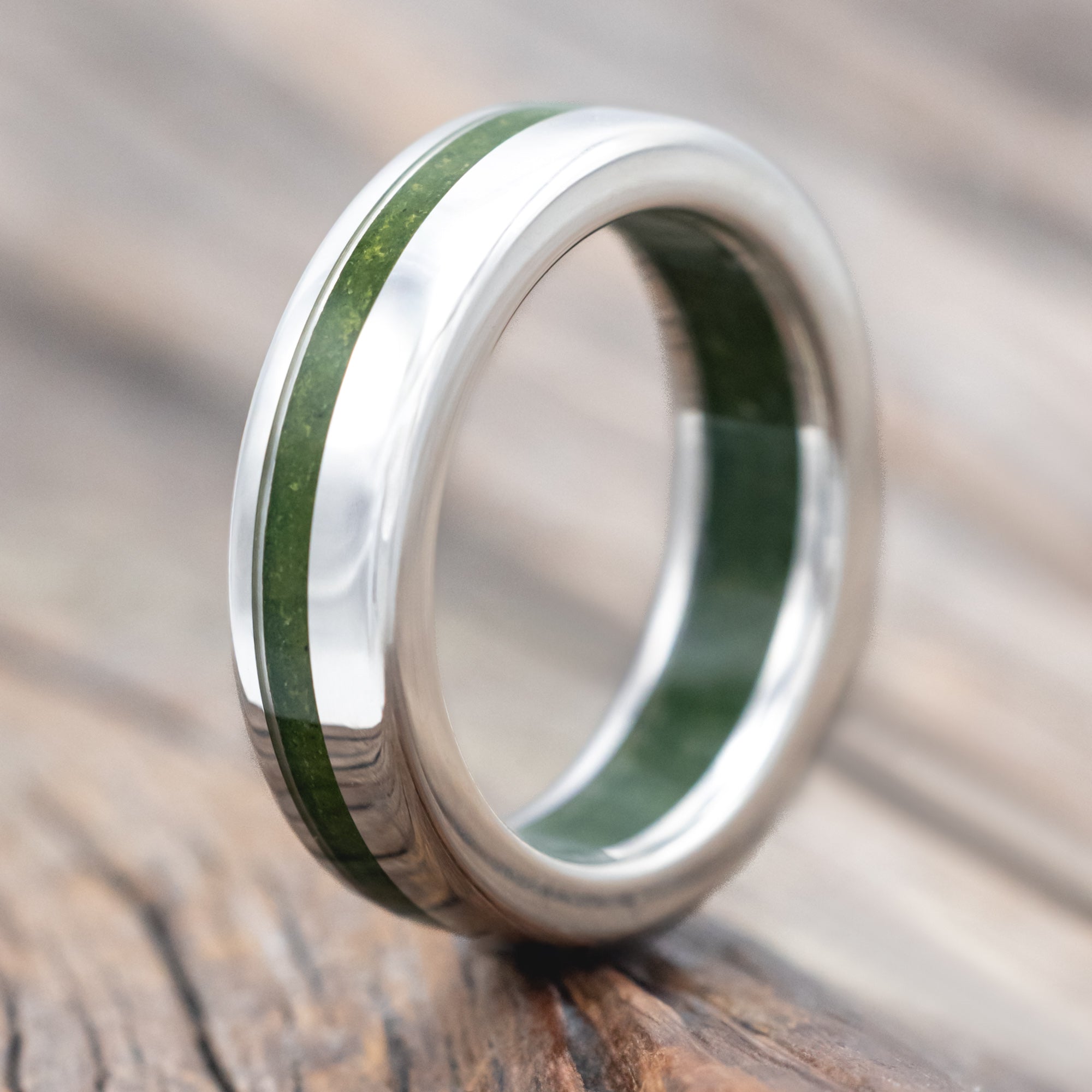 "VERTIGO" - MOSS INLAY & LINING WEDDING RING-Staghead Designs