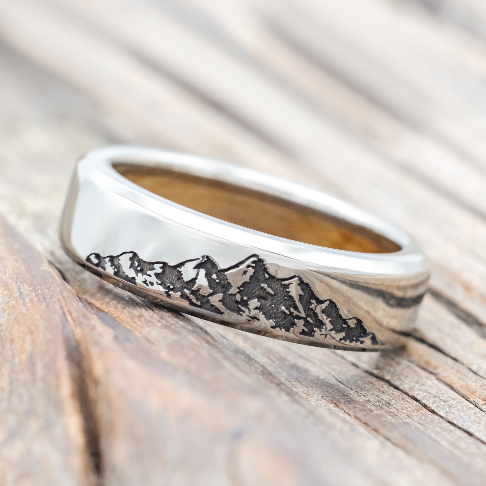"HORIZON" - MOUNTAIN ENGRAVED WEDDING BAND WITH CUSTOM LINING-Staghead Designs