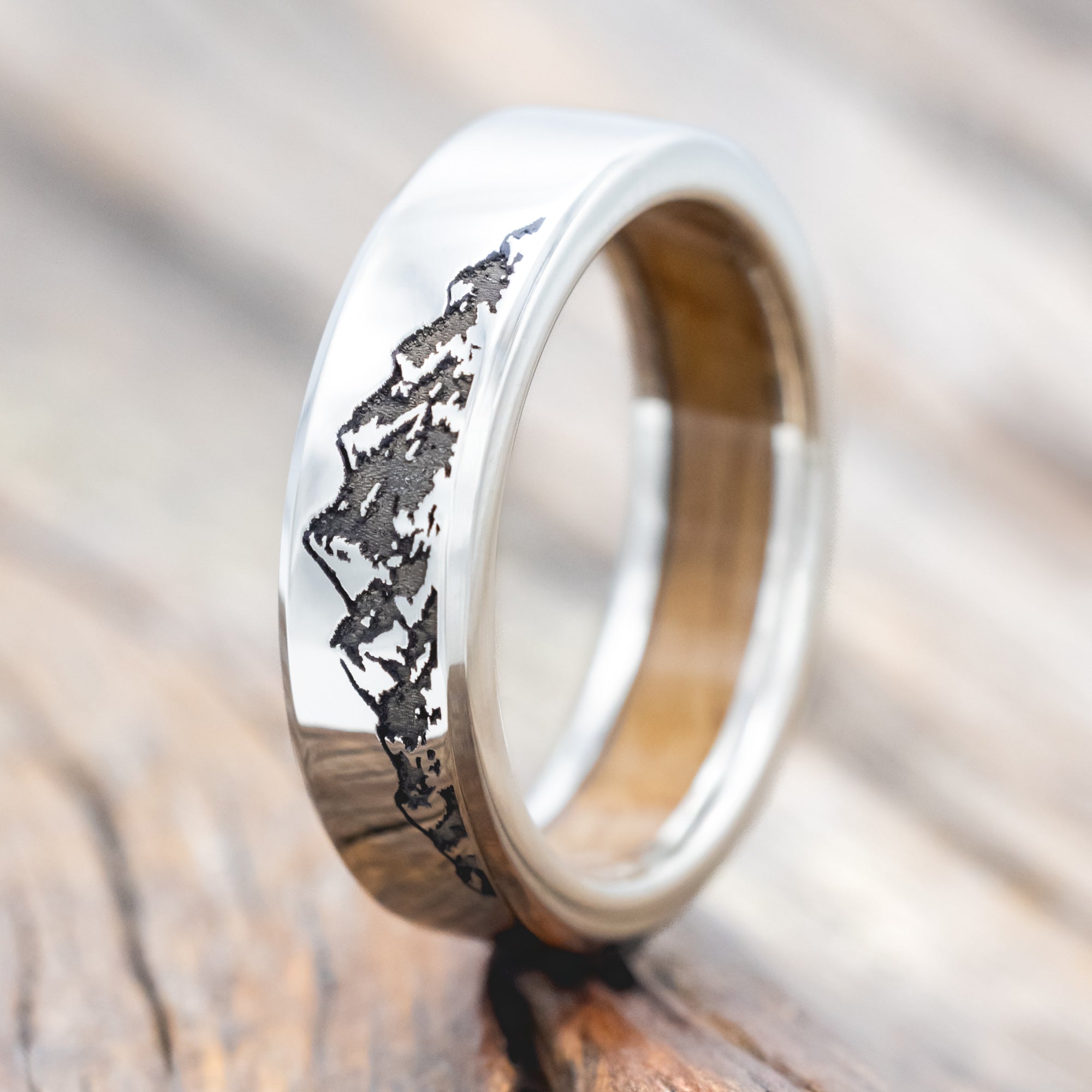 "HORIZON" - MOUNTAIN ENGRAVED WEDDING BAND WITH CUSTOM LINING-Staghead Designs